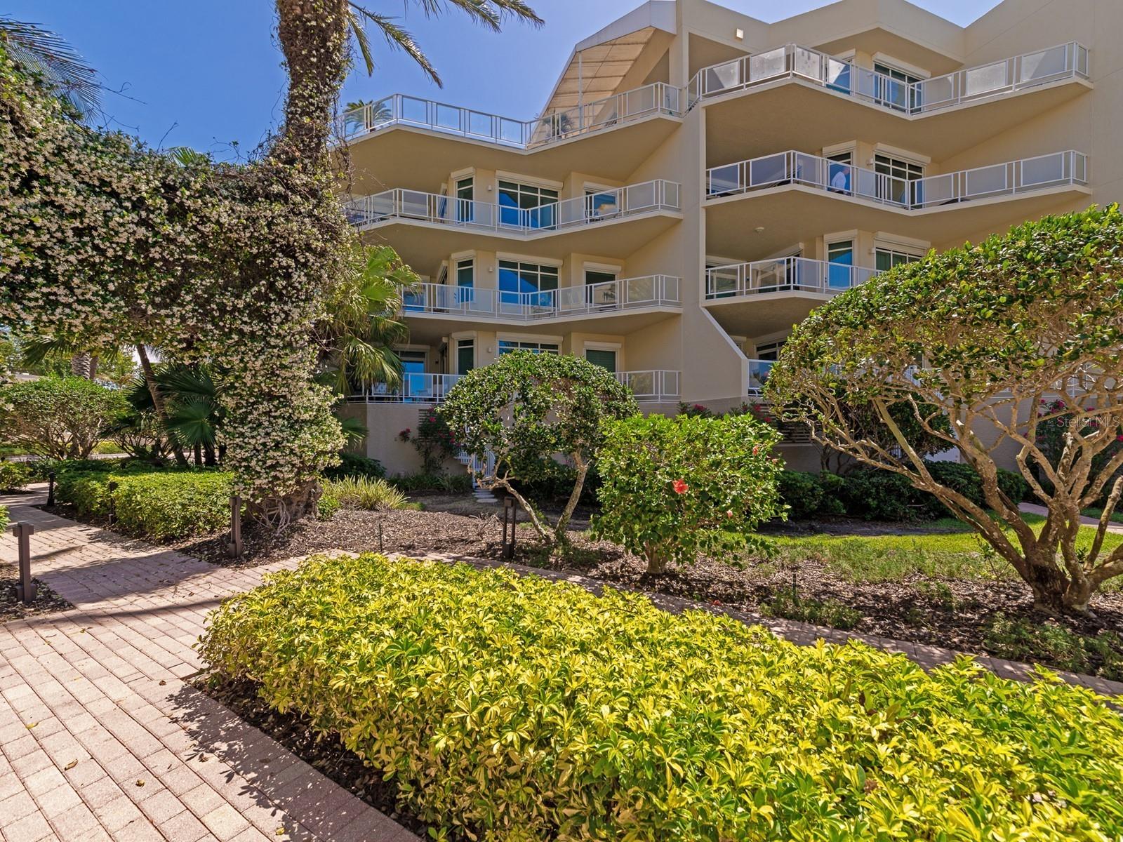 VILLA DI LANCIA PH 1 - Residential