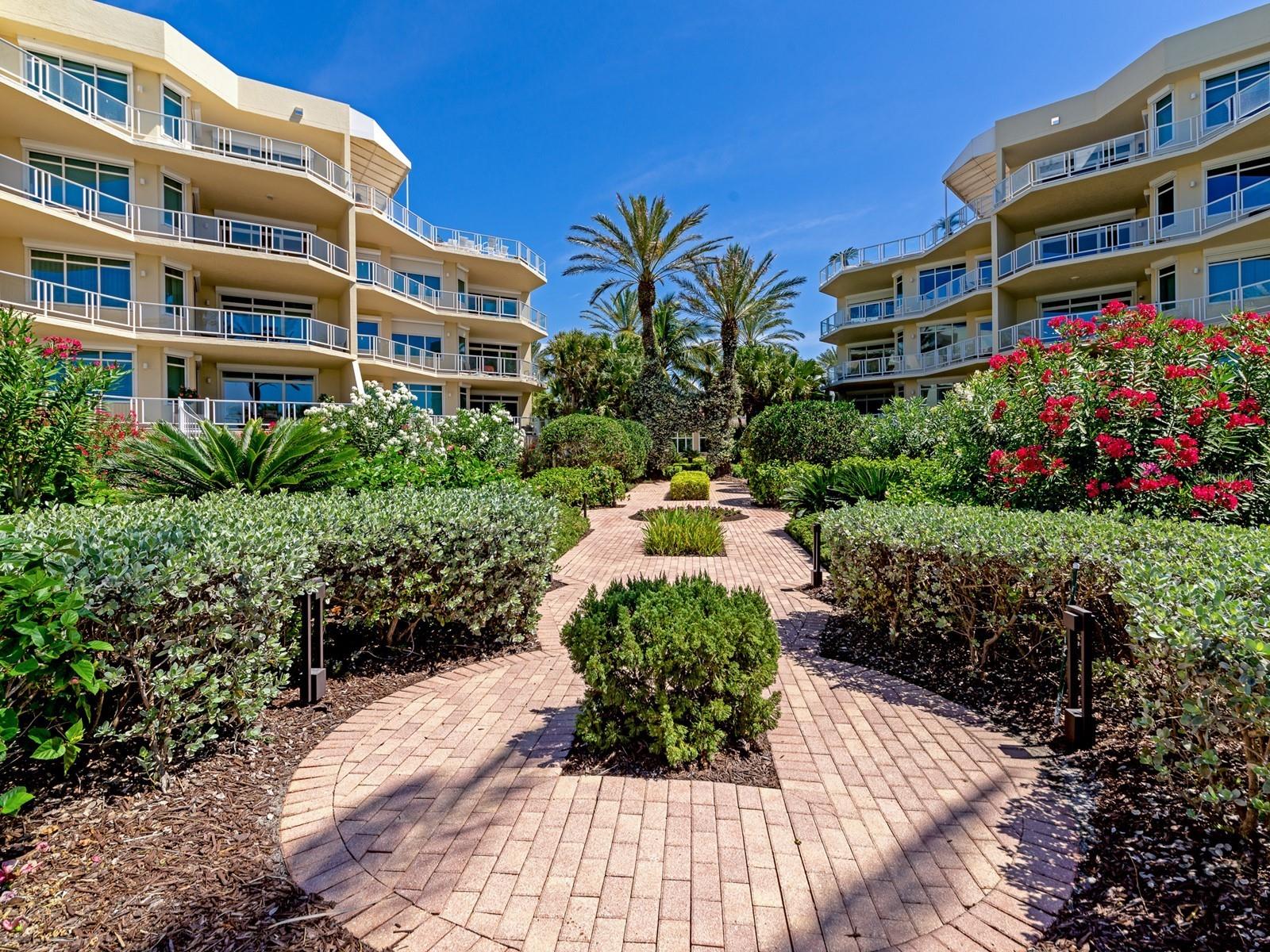 VILLA DI LANCIA PH 1 - Residential