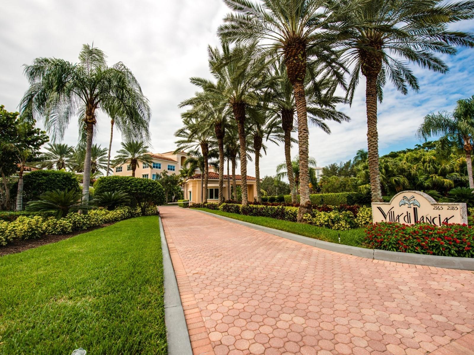 VILLA DI LANCIA PH 1 - Residential