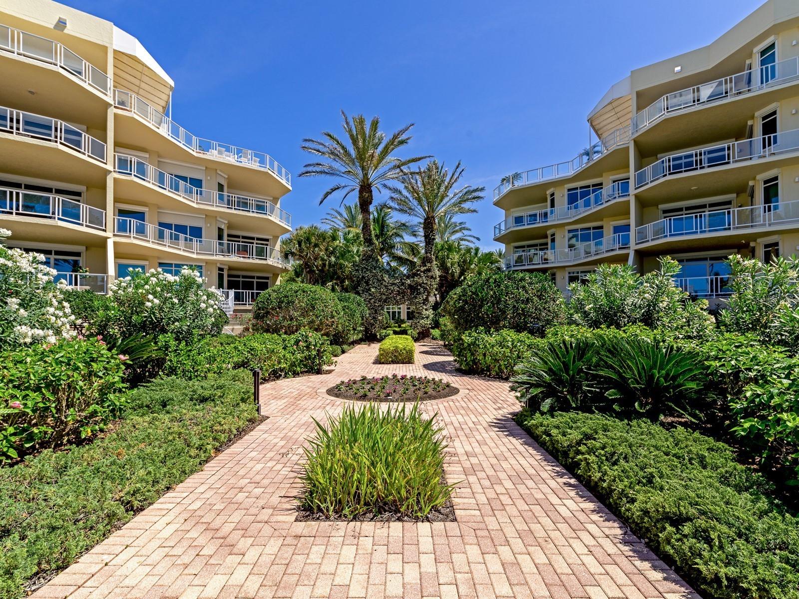 VILLA DI LANCIA PH 1 - Residential