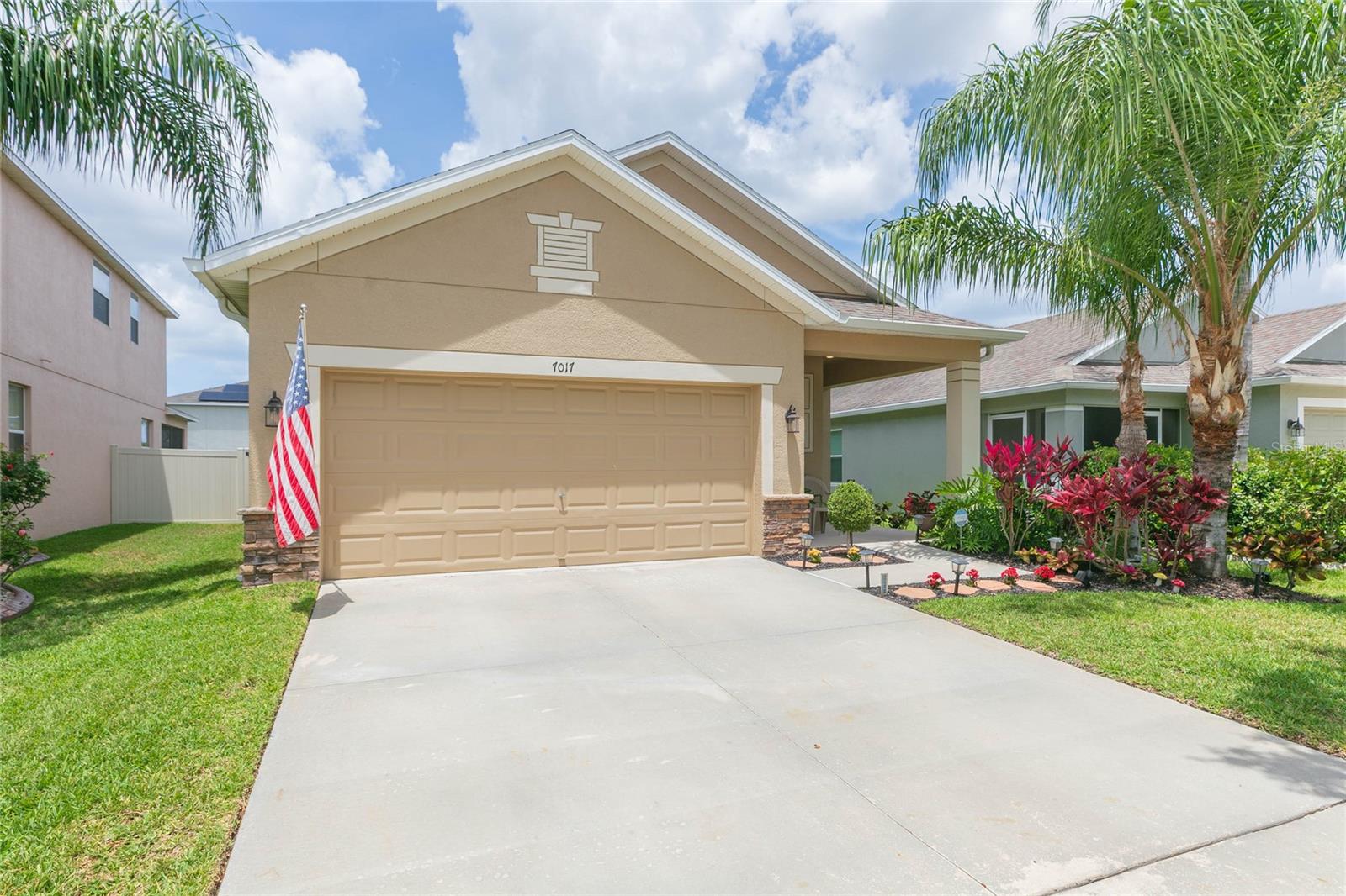 7017 FEATHER WOOD DRIVE