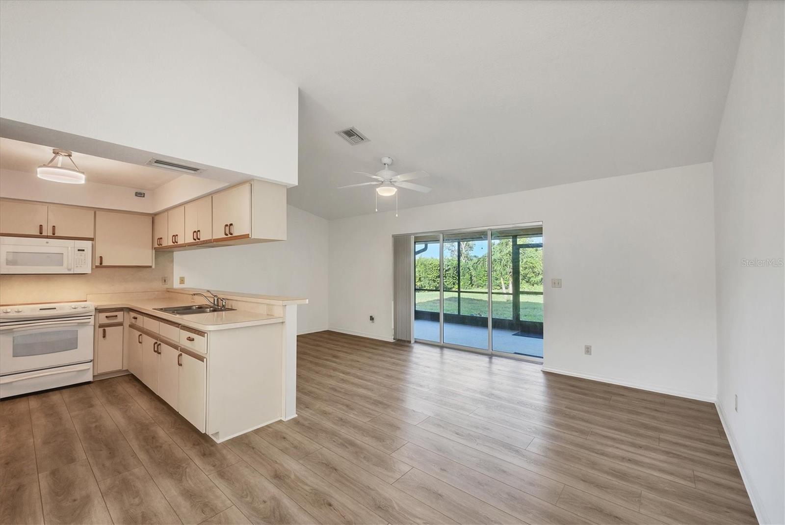 1614 QUAIL LAKE DR