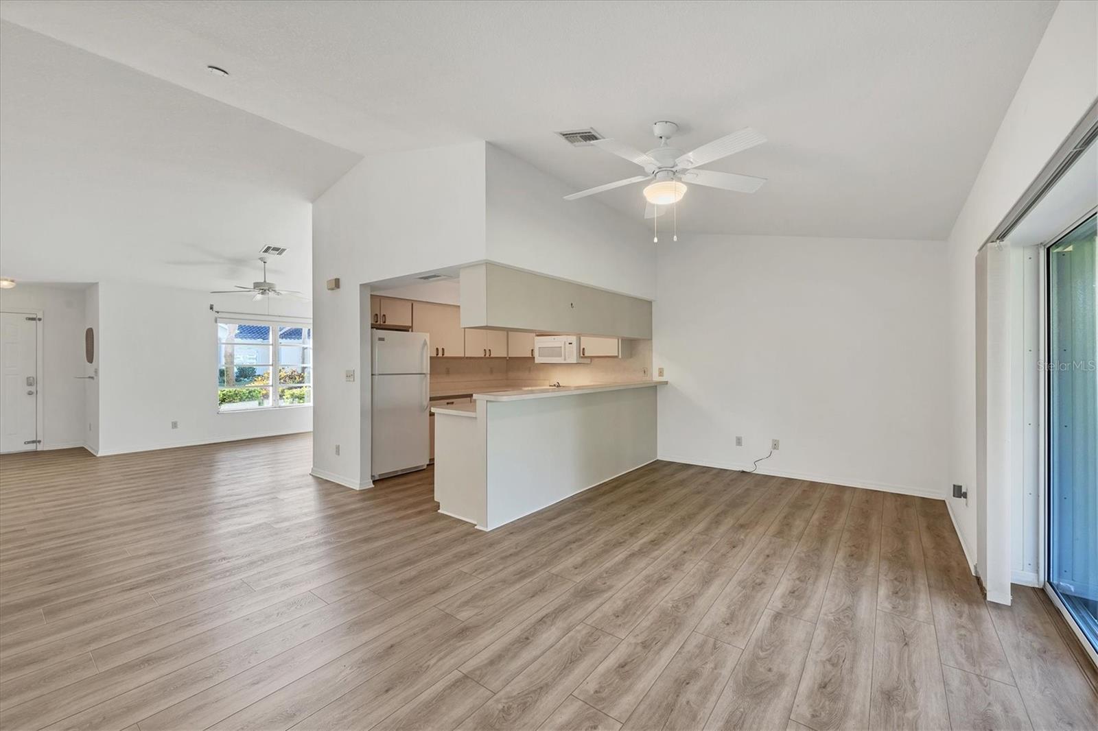 QUAIL LAKE - Residential