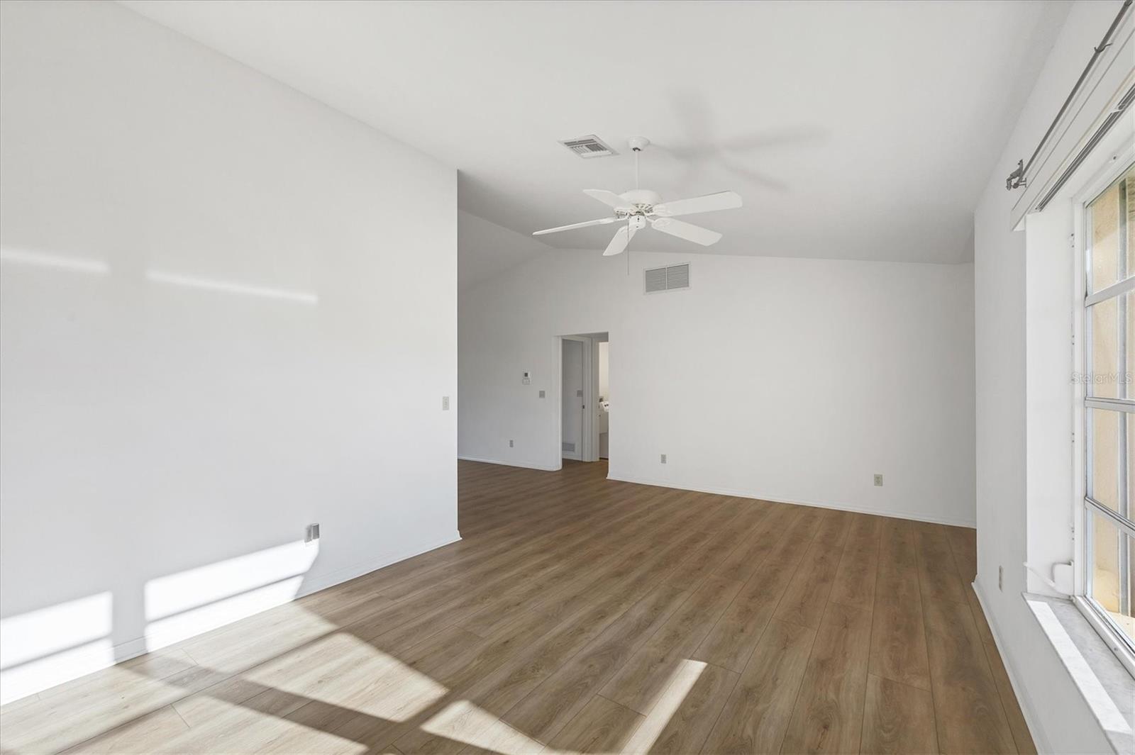 QUAIL LAKE - Residential