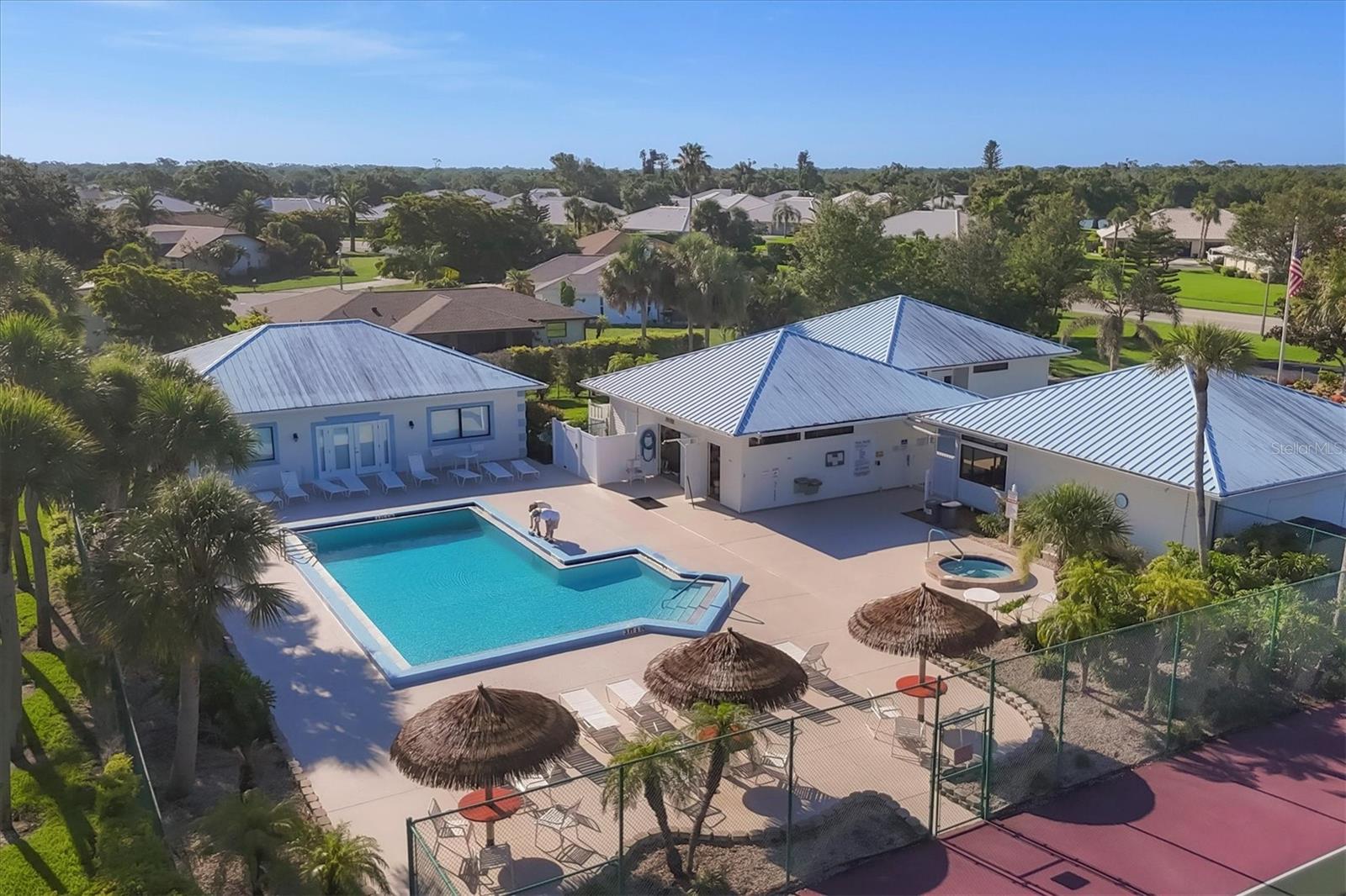 QUAIL LAKE - Residential