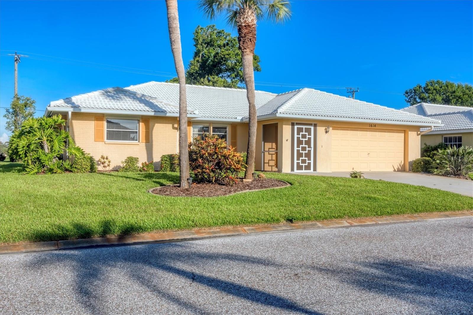 QUAIL LAKE - Residential