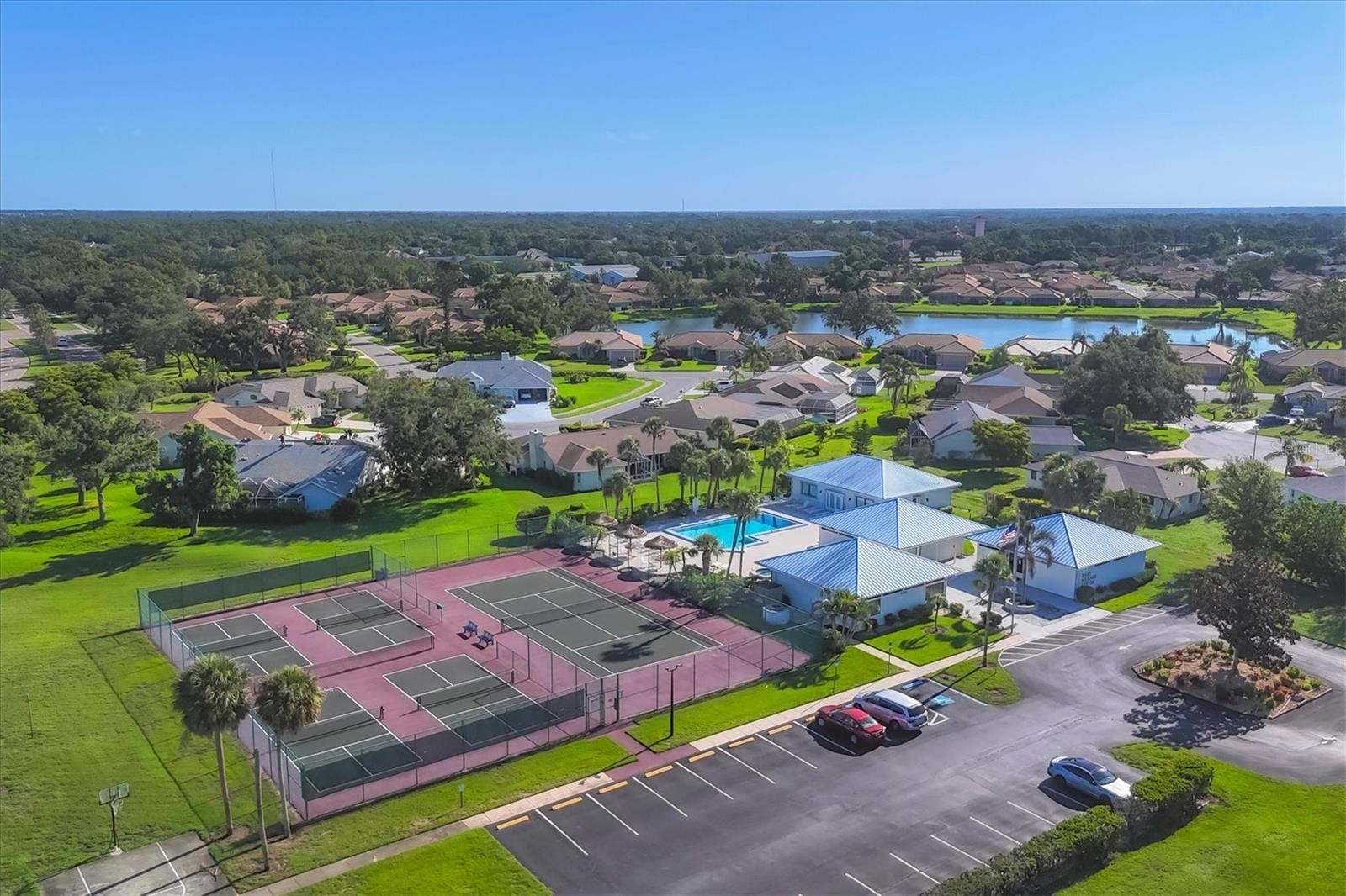 QUAIL LAKE - Residential