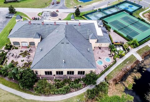 A home in LAKE WALES