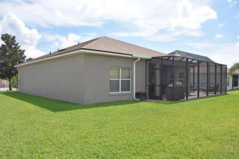 A home in LAKE WALES