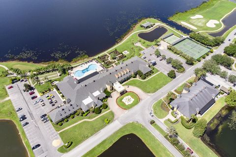 A home in LAKE WALES