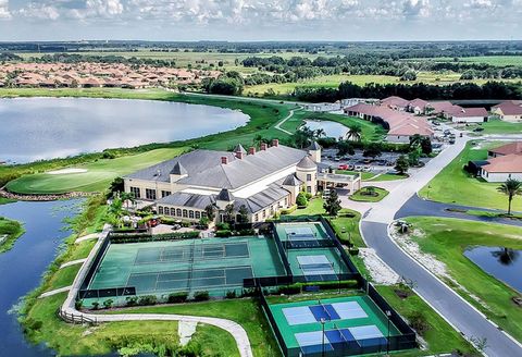 A home in LAKE WALES