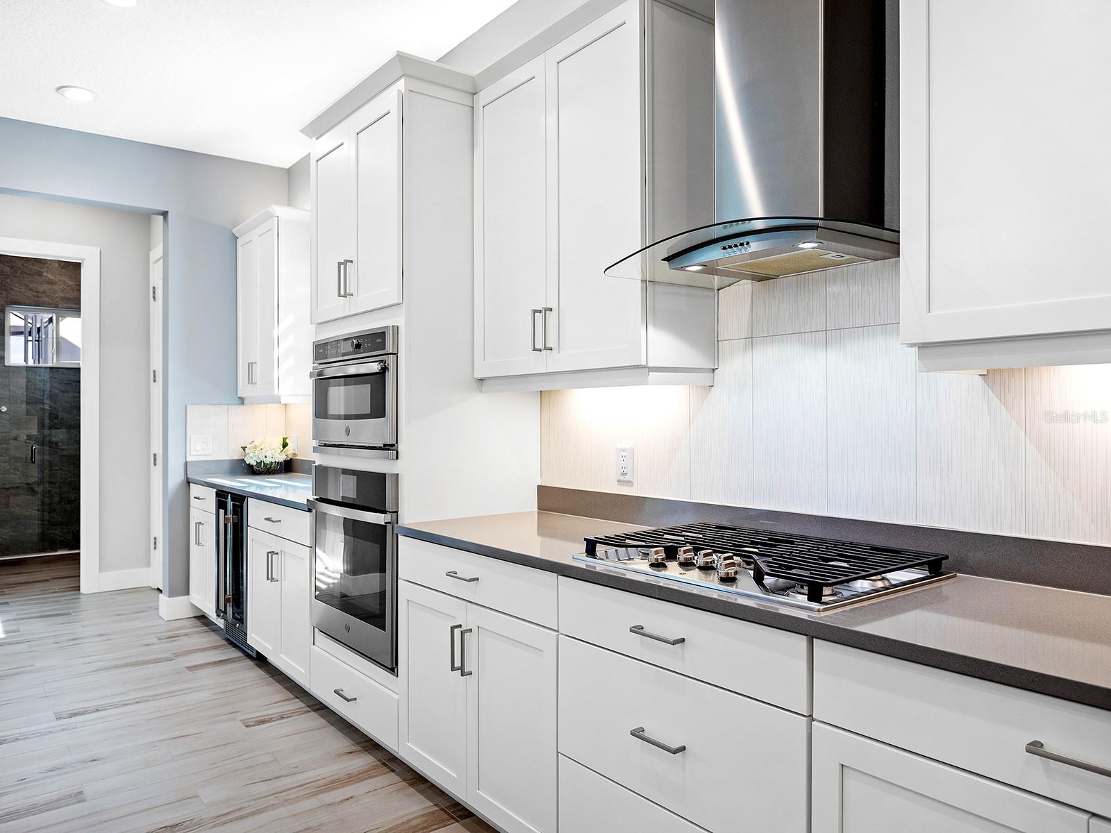 LAKEHOUSE COVE/WATERSIDE PH 1A - Residential