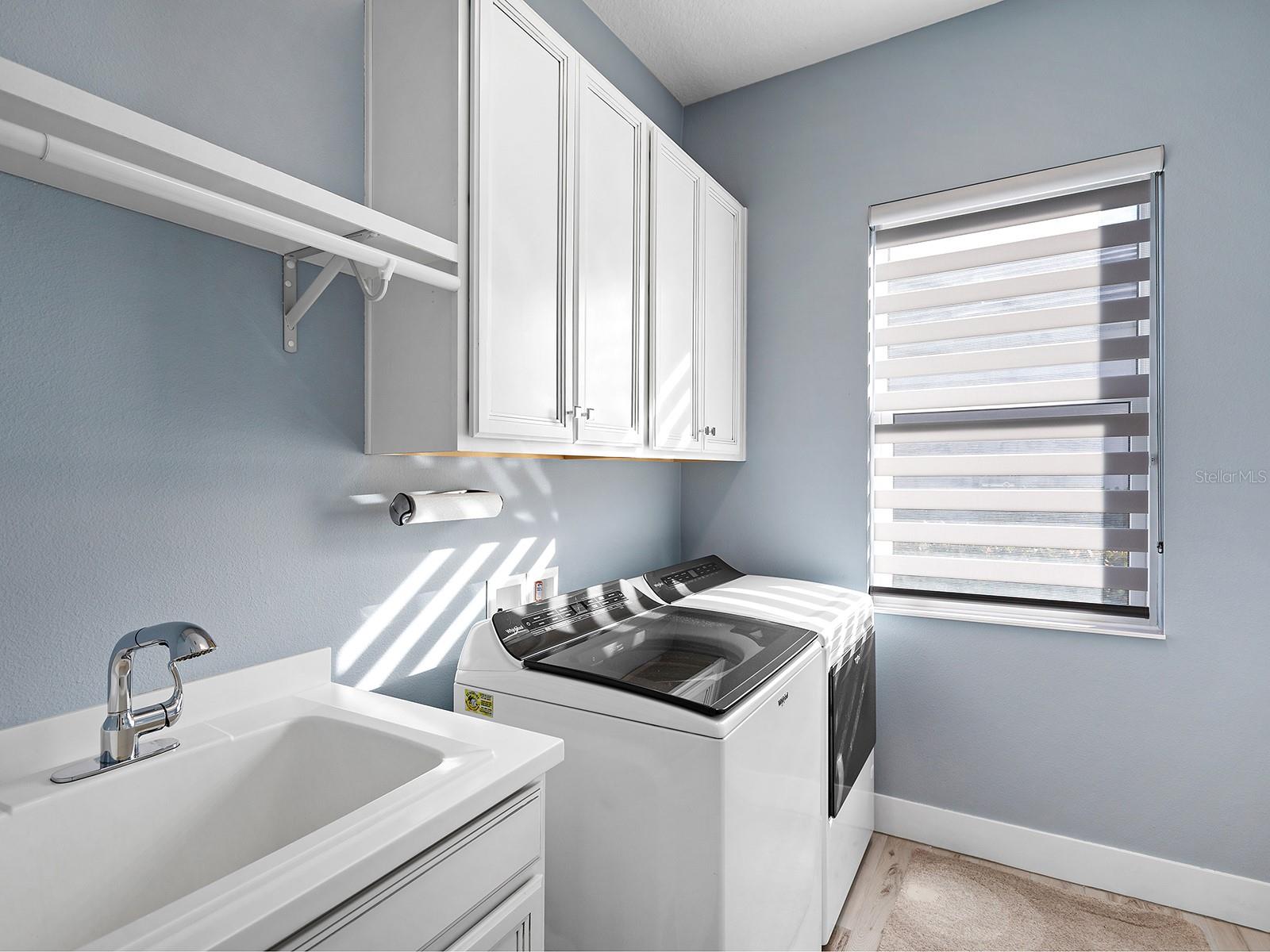 LAKEHOUSE COVE/WATERSIDE PH 1A - Residential