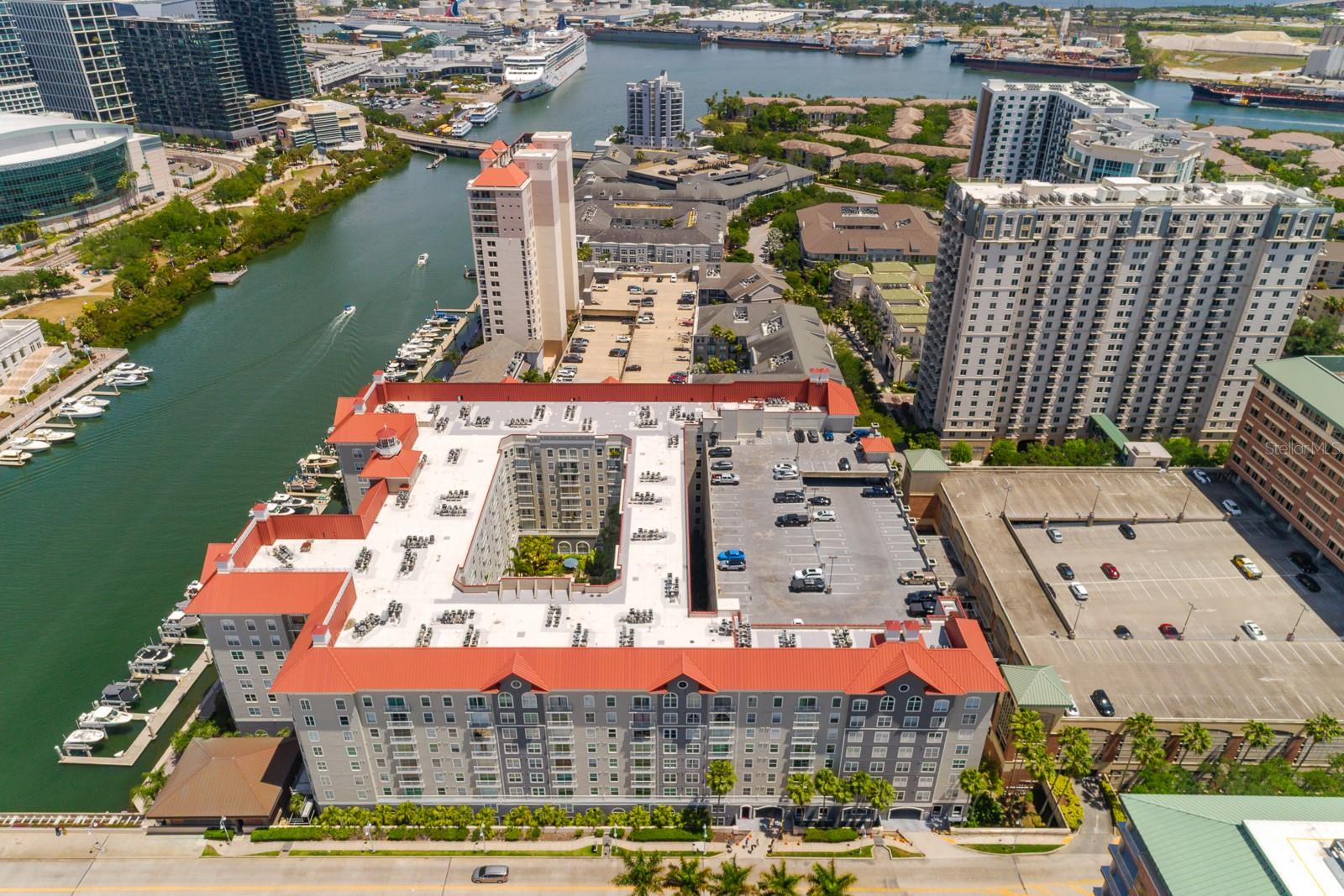PARKCREST HARBOUR ISLAND CONDO - Residential