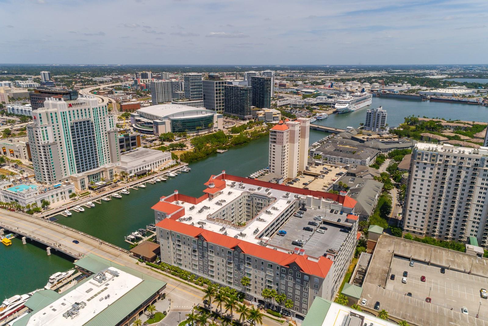 PARKCREST HARBOUR ISLAND CONDO - Residential