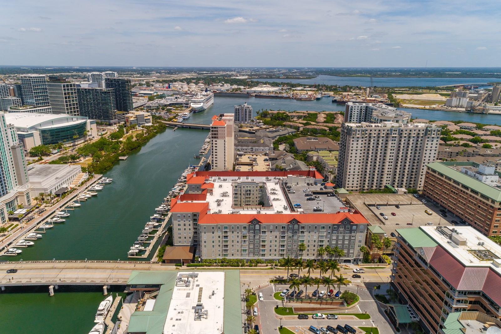 PARKCREST HARBOUR ISLAND CONDO - Residential