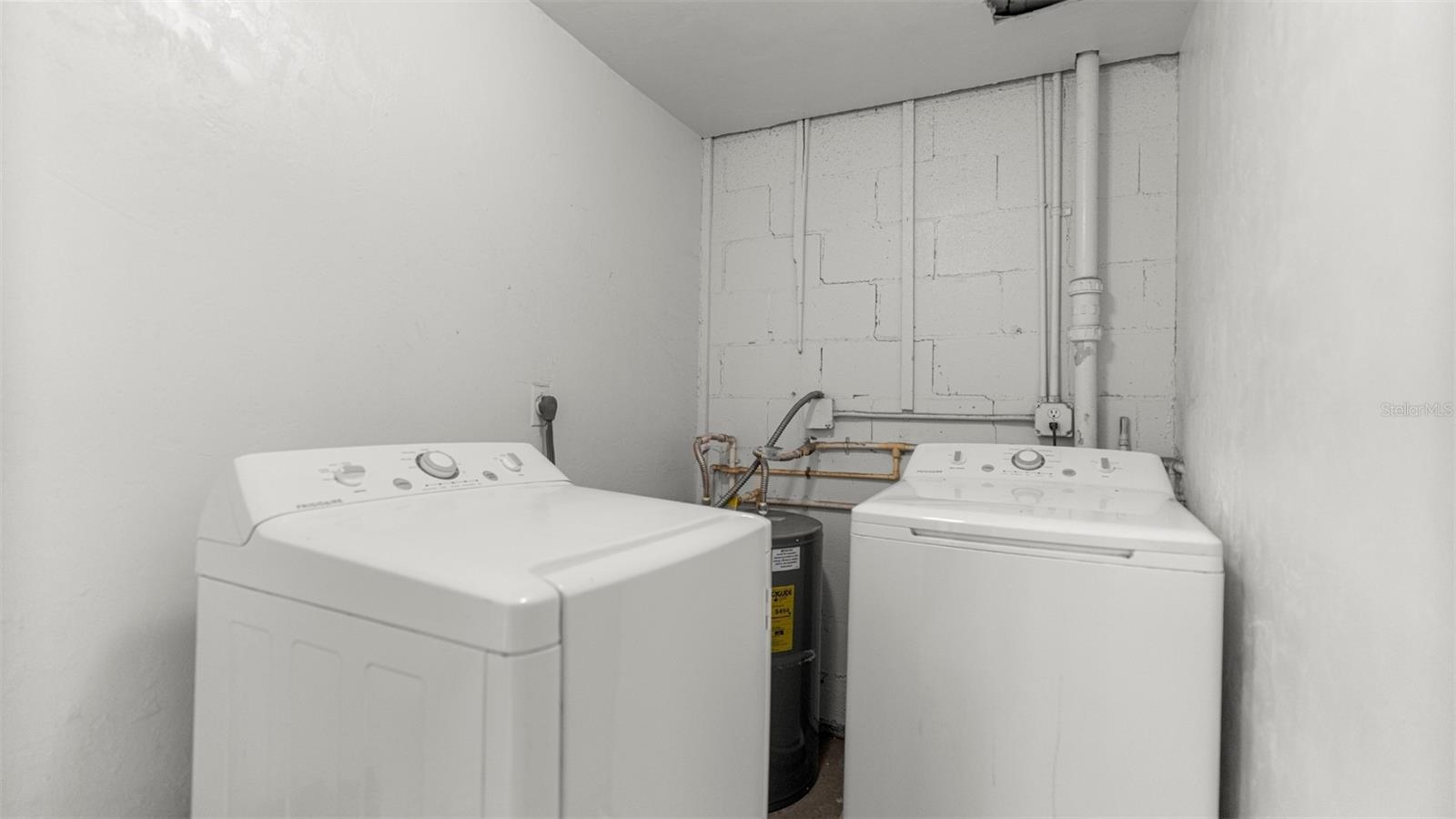 CRICKET CLUB CONDO - Residential
