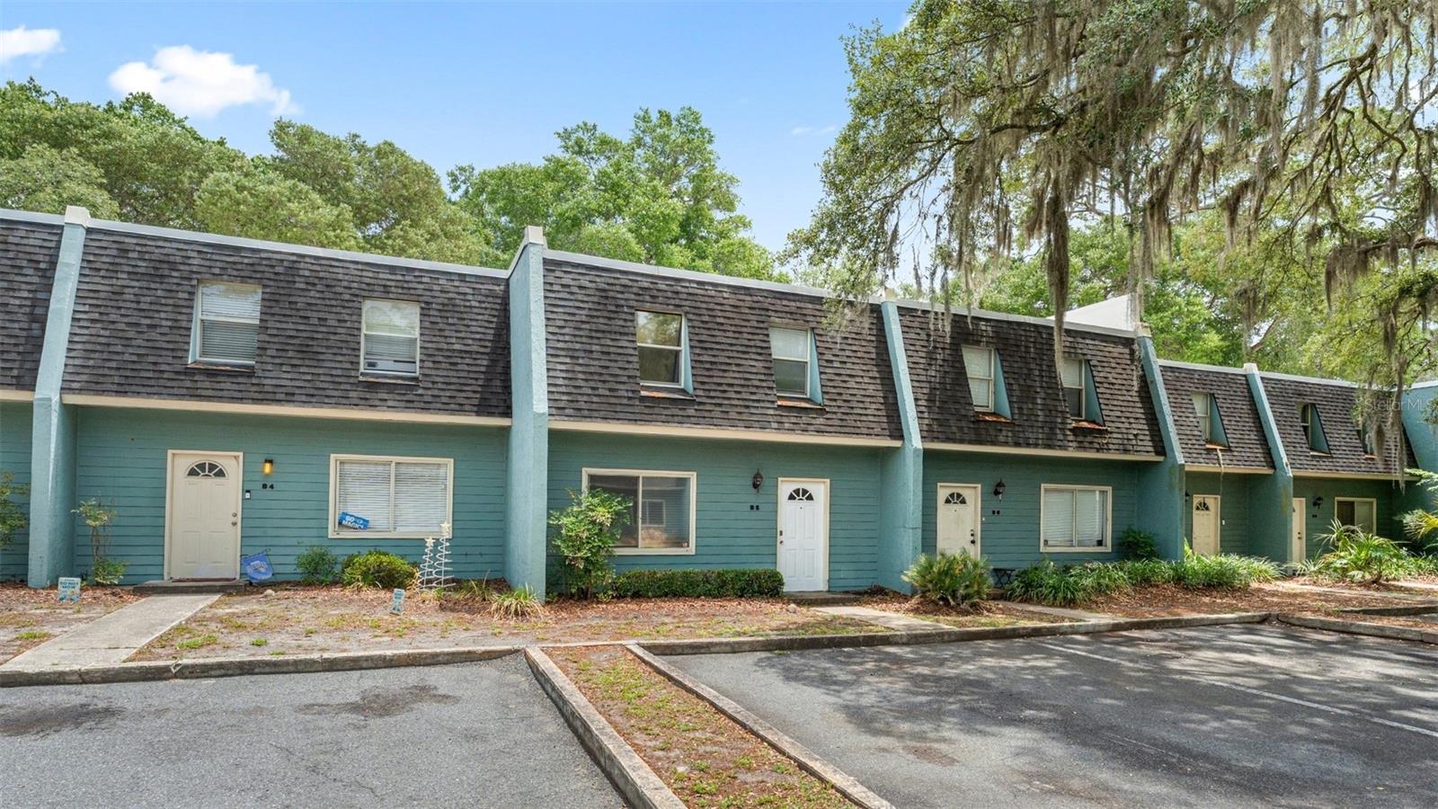 CRICKET CLUB CONDO - Residential
