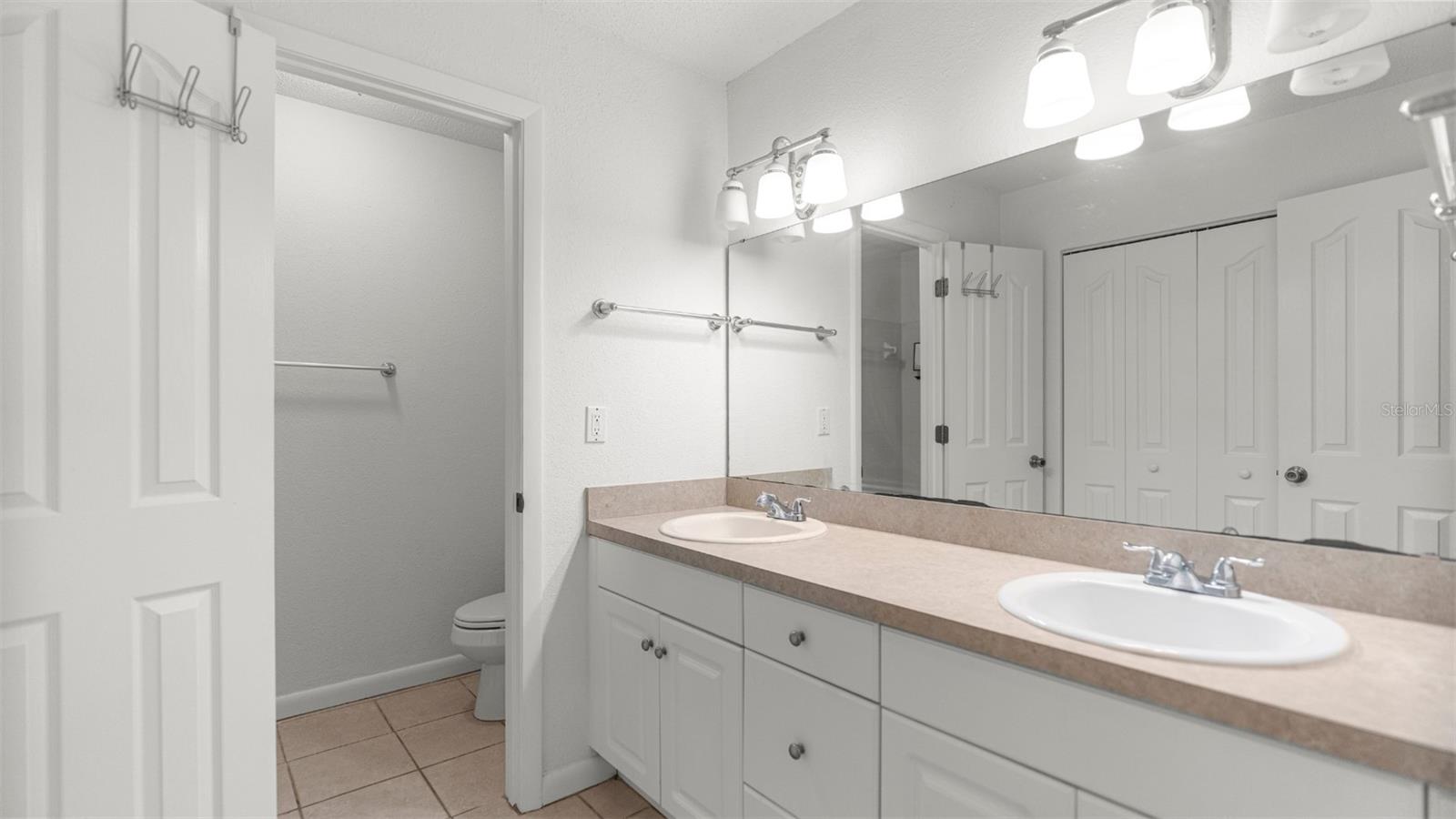 CRICKET CLUB CONDO - Residential
