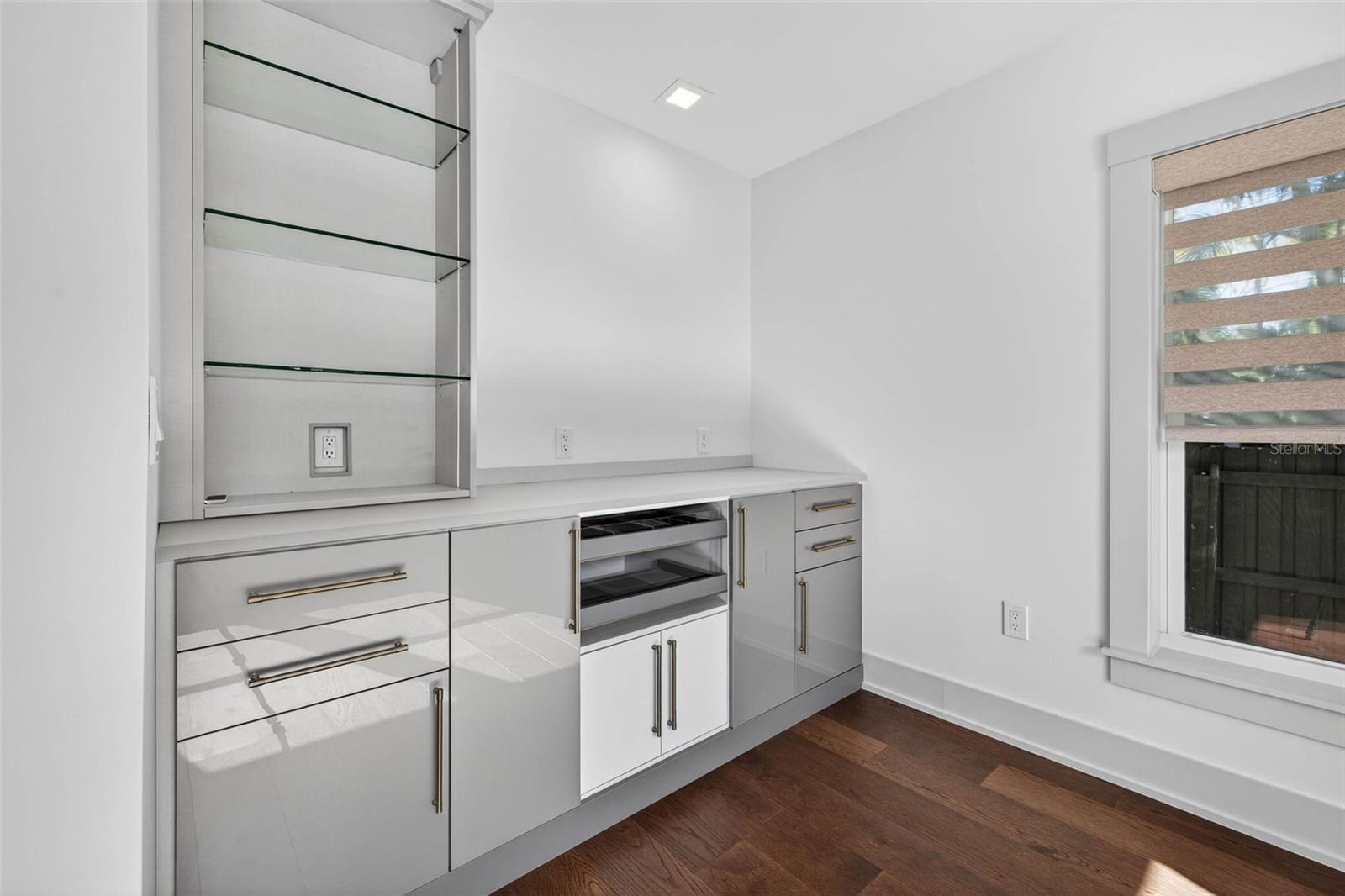 BARNARD ERASTUS A S REV SUB - Residential