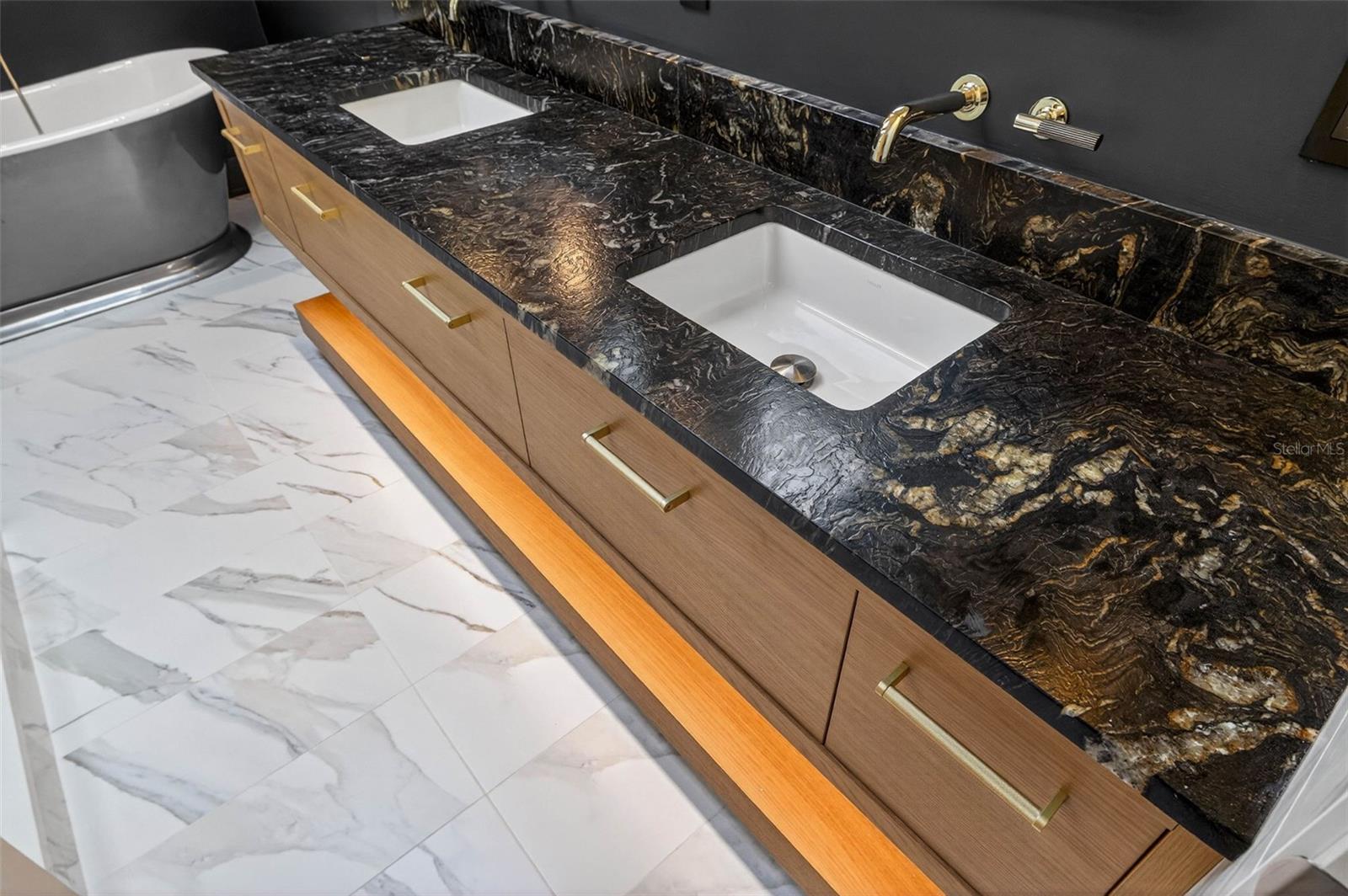 BARNARD ERASTUS A S REV SUB - Residential