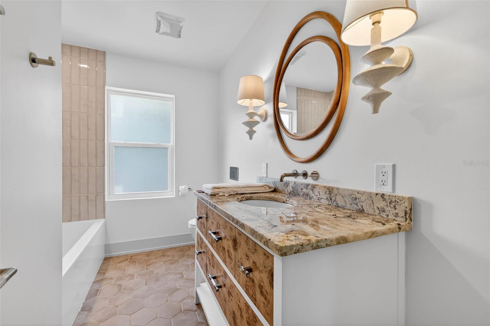 BARNARD ERASTUS A S REV SUB - Residential