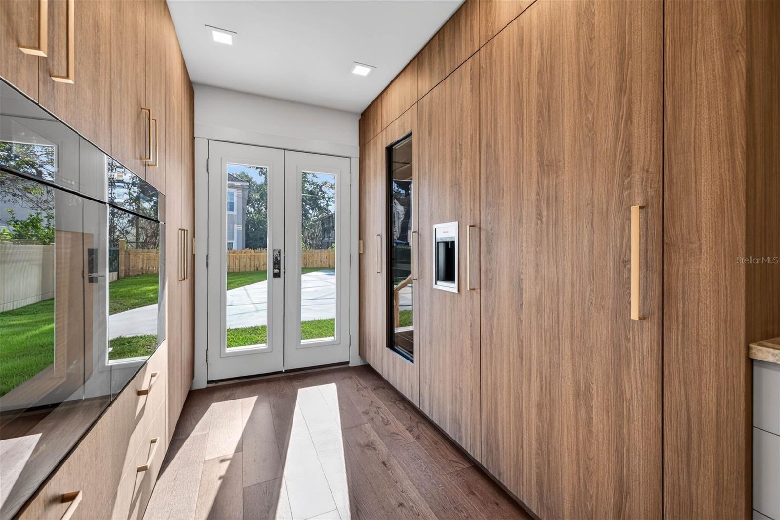 BARNARD ERASTUS A S REV SUB - Residential