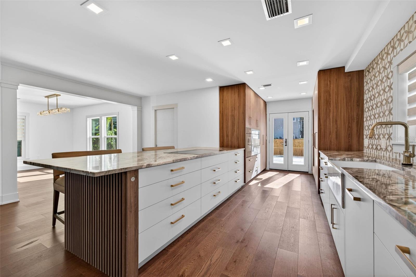 BARNARD ERASTUS A S REV SUB - Residential