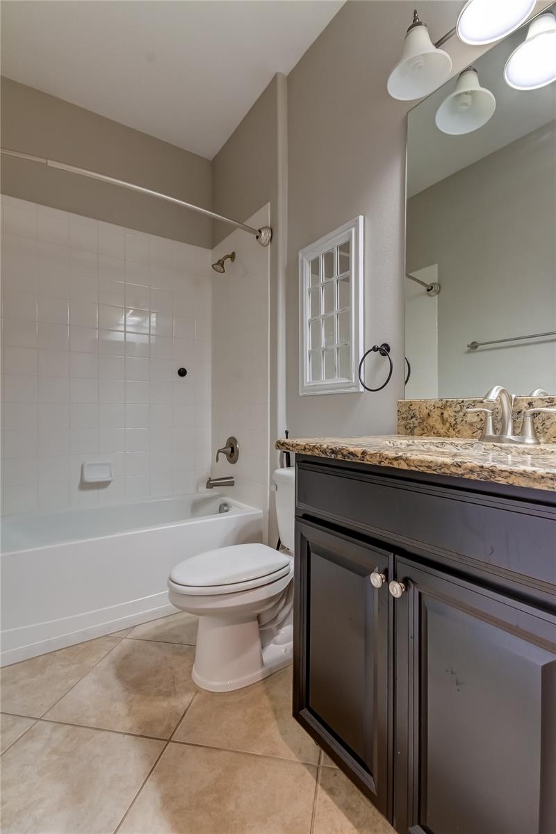 OAKS AT SHADY CREEK PH 1 - Residential Lease