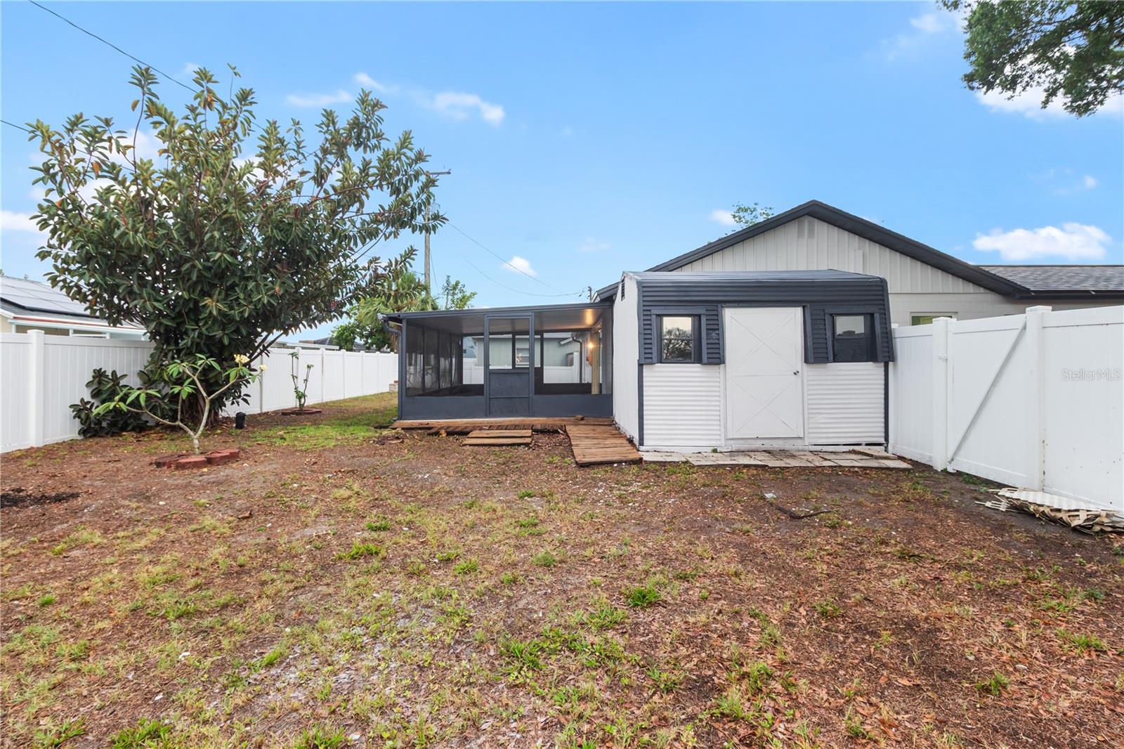 APOLLO BEACH UNIT 1 PT 2 - Residential