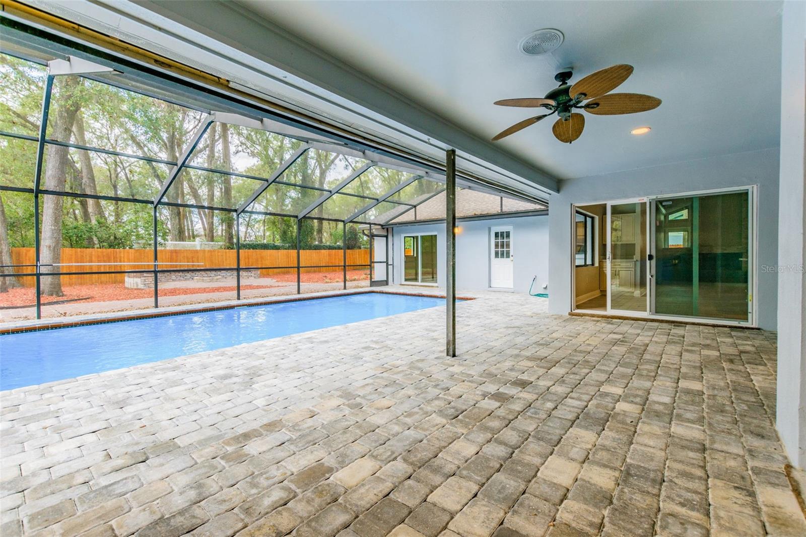 DURANT OAKS - Residential Lease