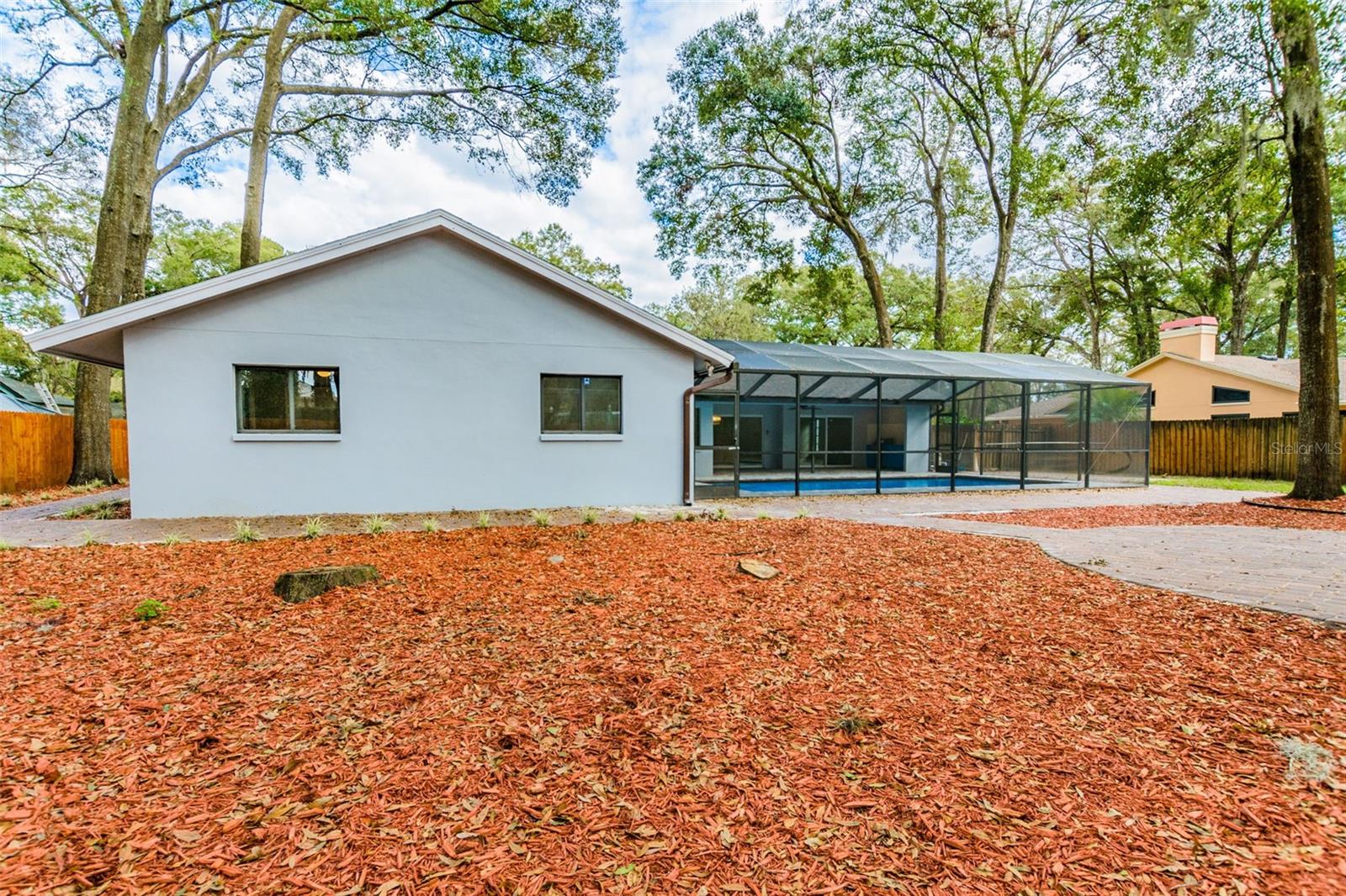 DURANT OAKS - Residential Lease