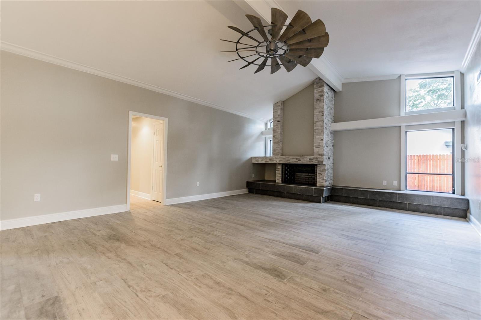 DURANT OAKS - Residential Lease