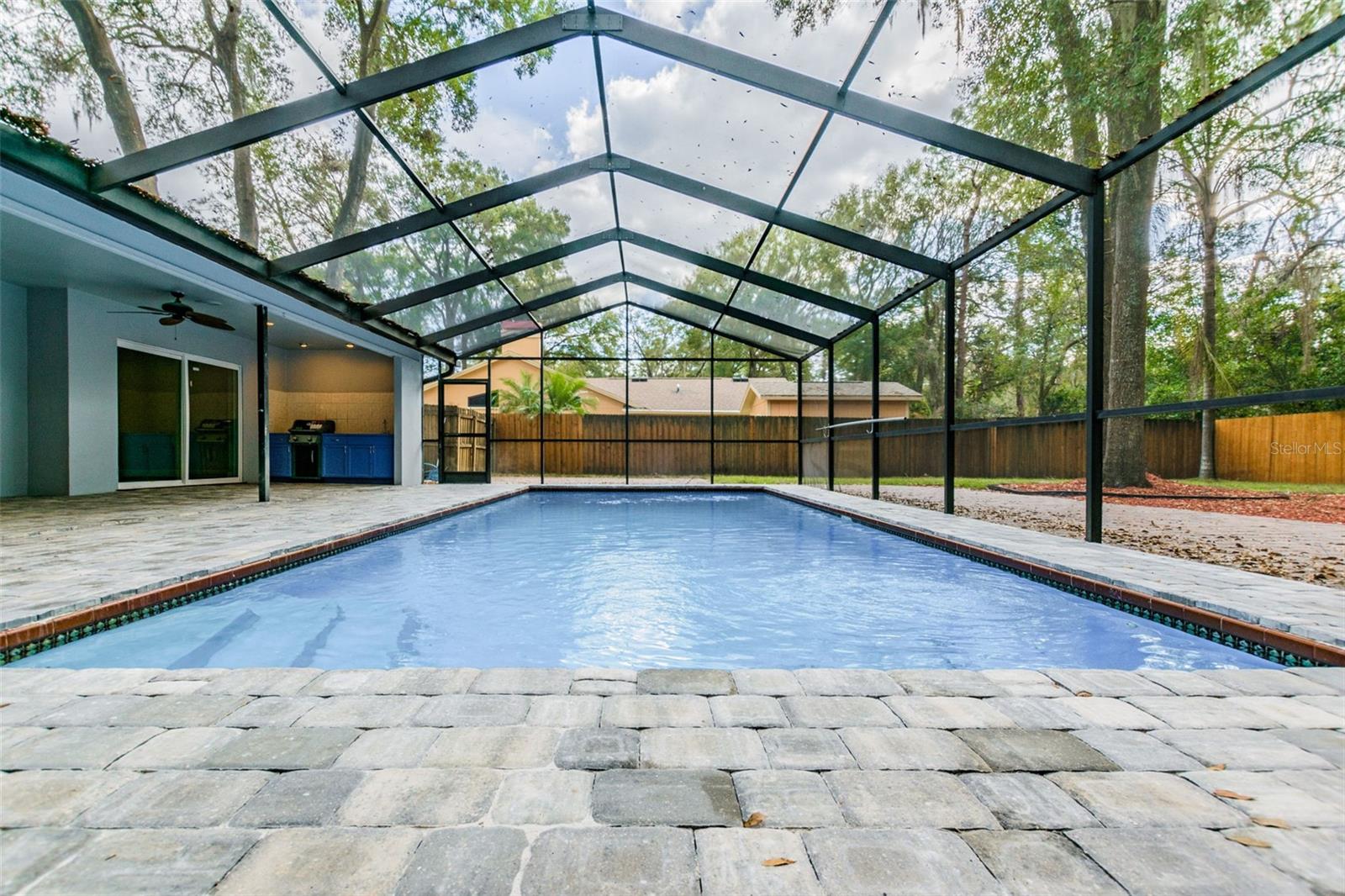 DURANT OAKS - Residential Lease