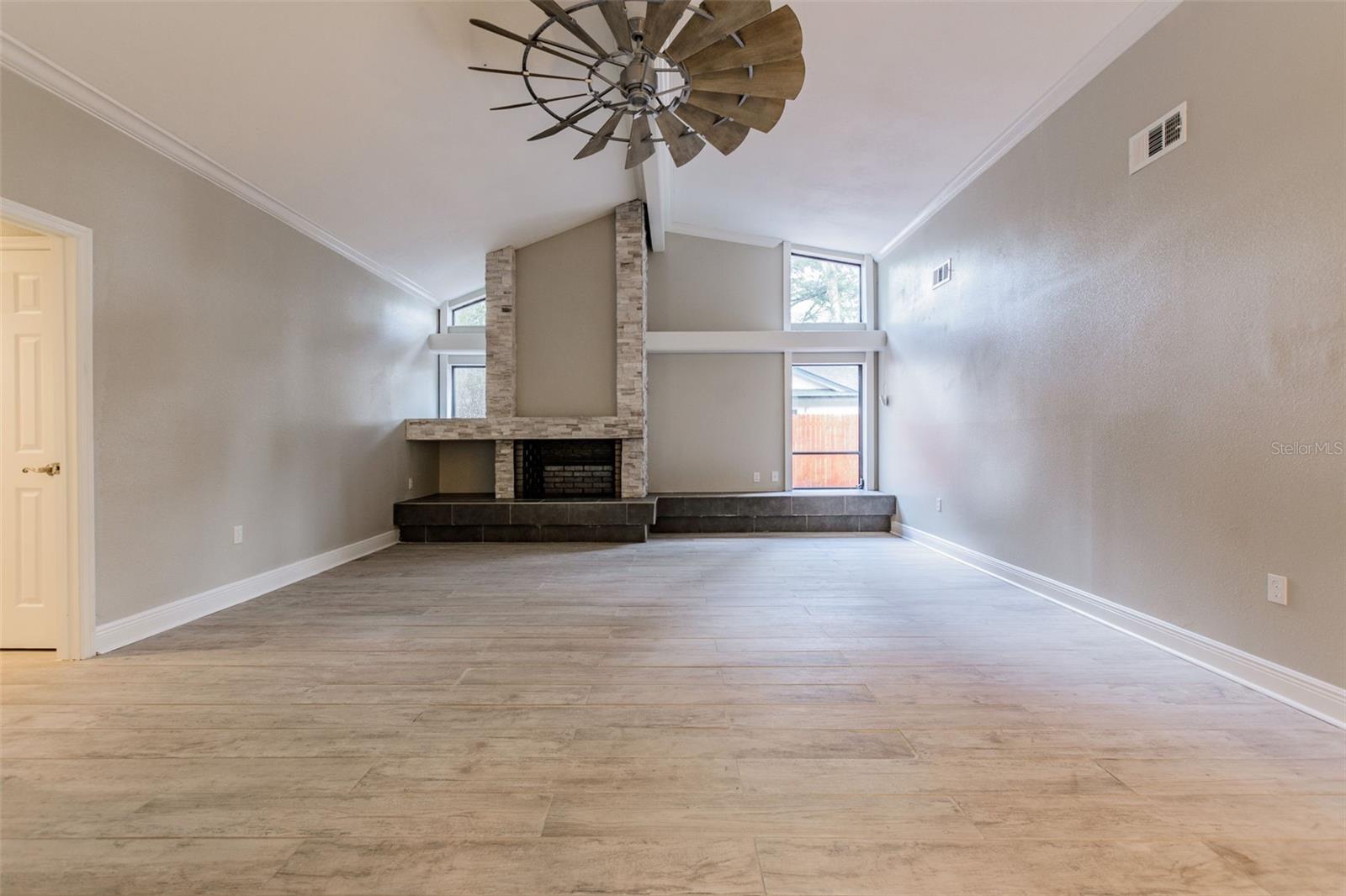 DURANT OAKS - Residential Lease