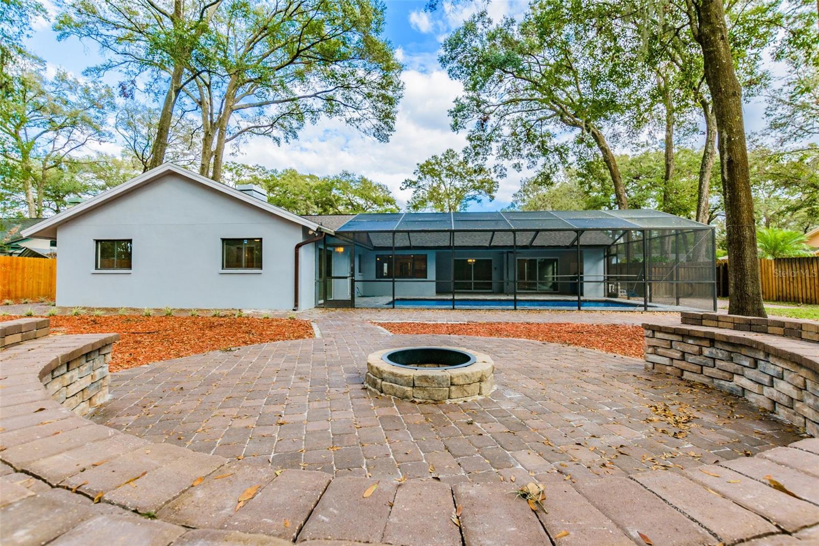 DURANT OAKS - Residential Lease