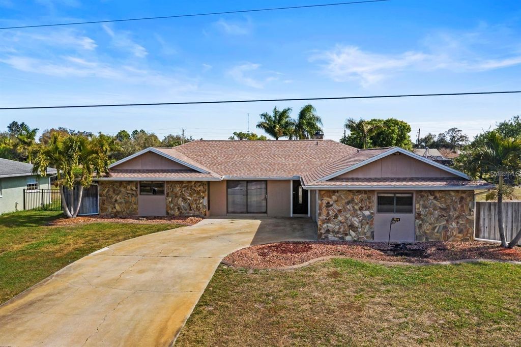 Photo of 3310 Middletown Street, Port Charlotte, FL 33952 (MLS # O6357980)