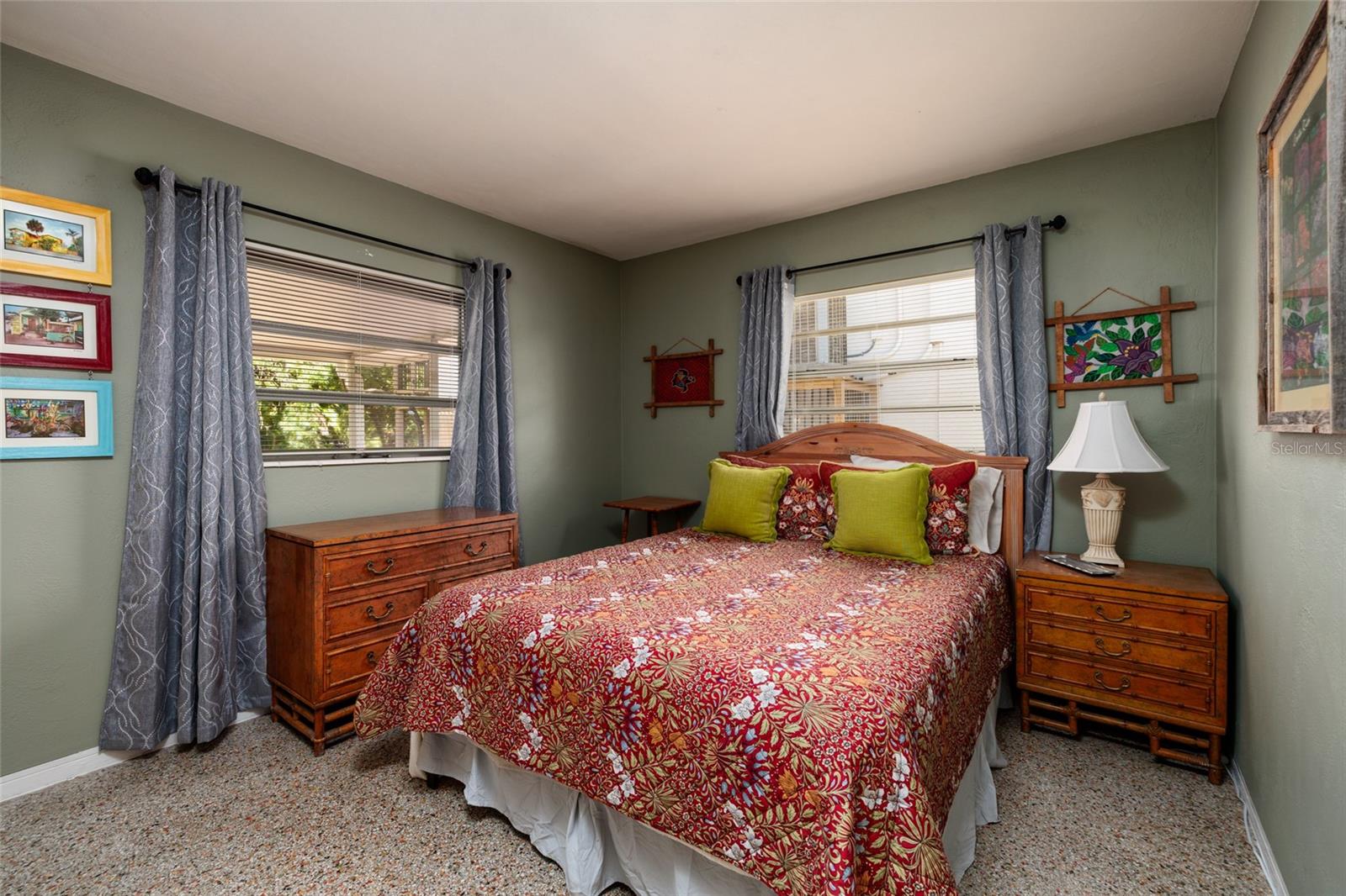 SUN-LIT SHORES - Residential