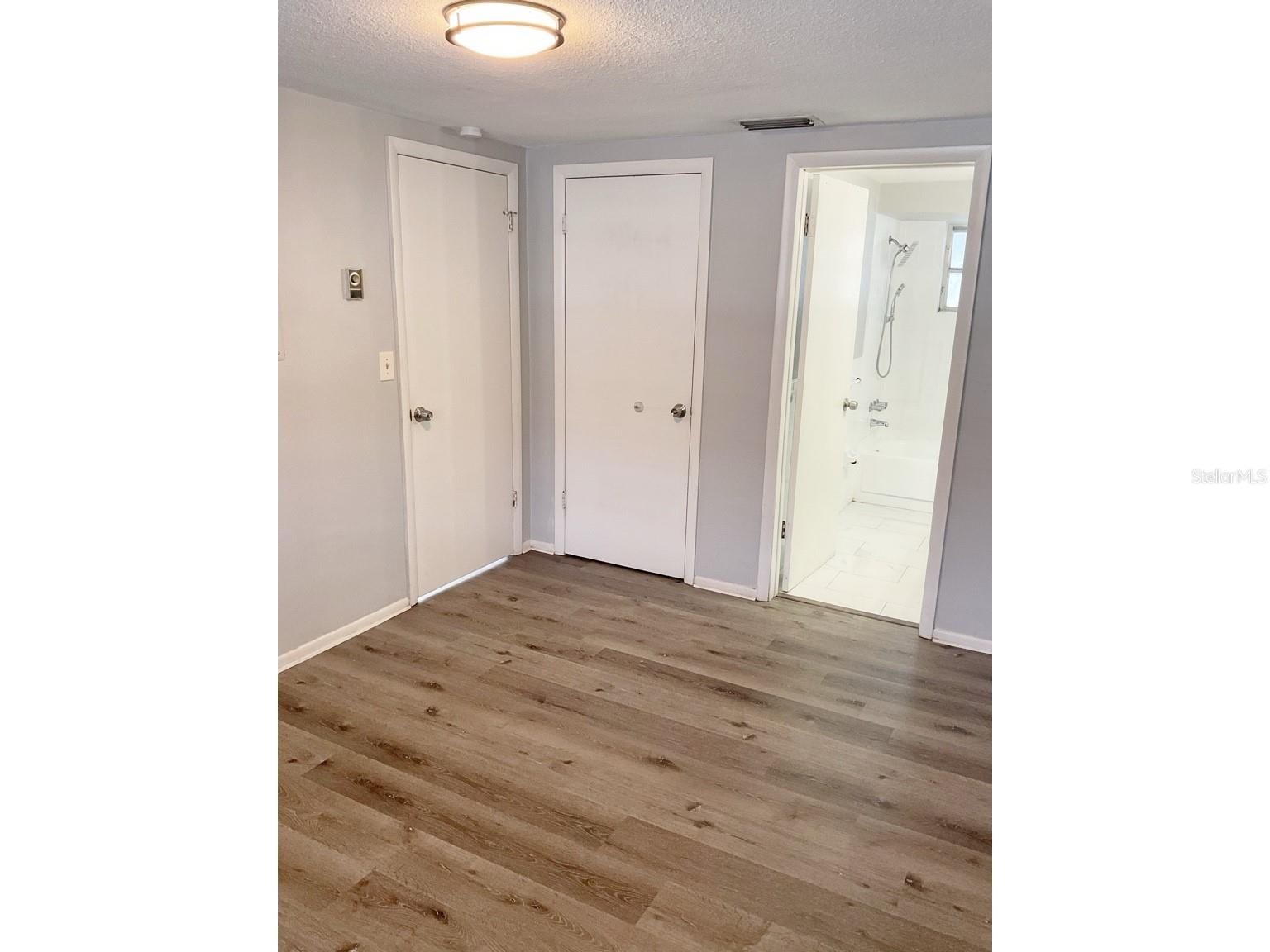 DODGE CITY - Residential Lease