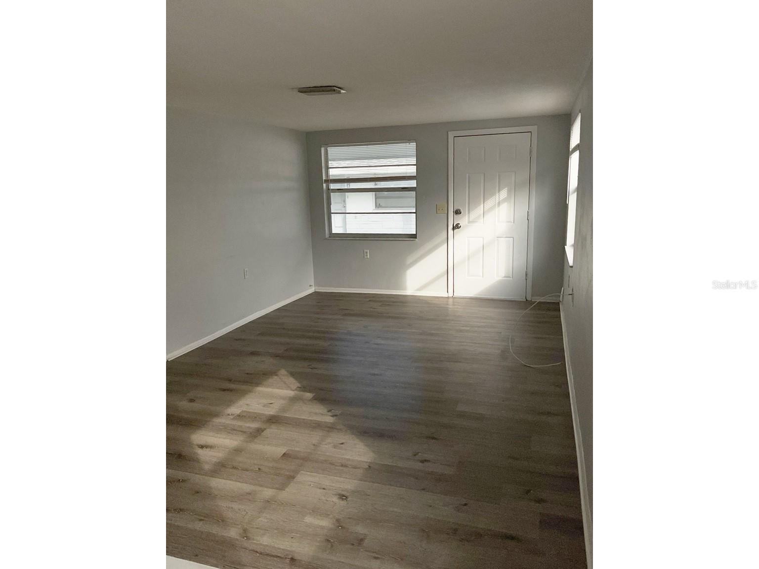 DODGE CITY - Residential Lease