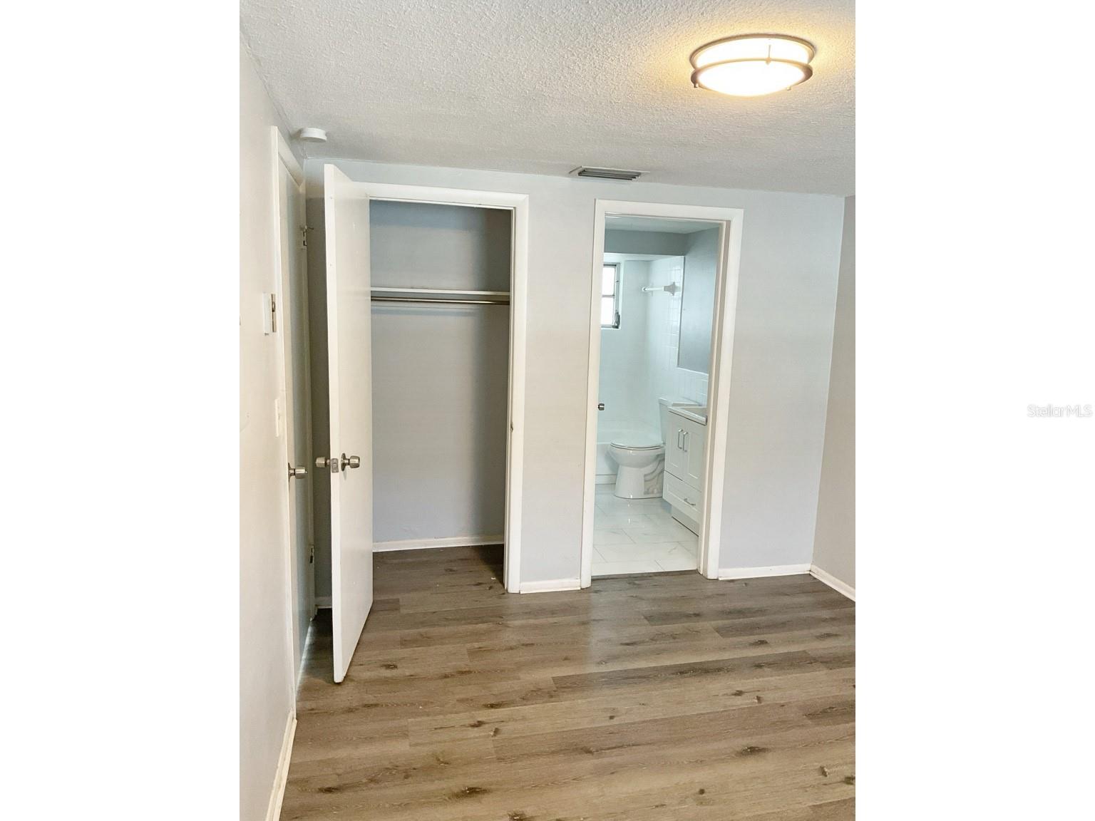DODGE CITY - Residential Lease