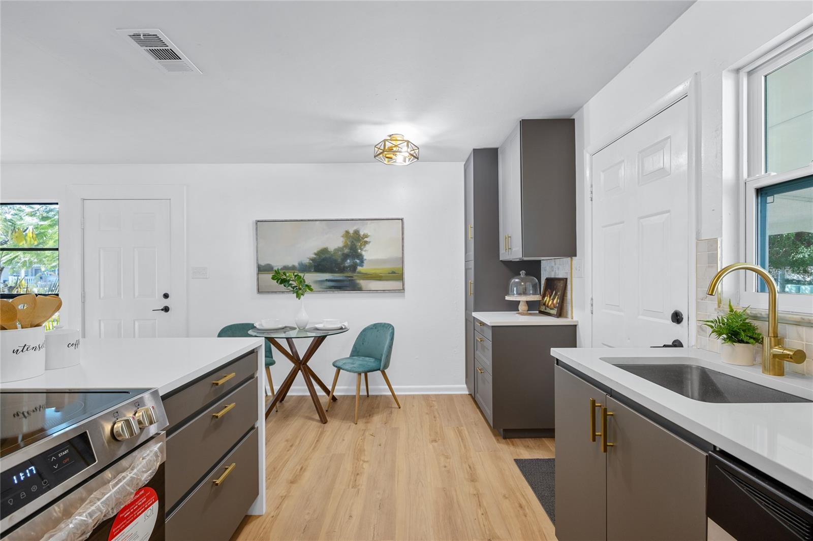 GANDY GARDENS 7 - Residential