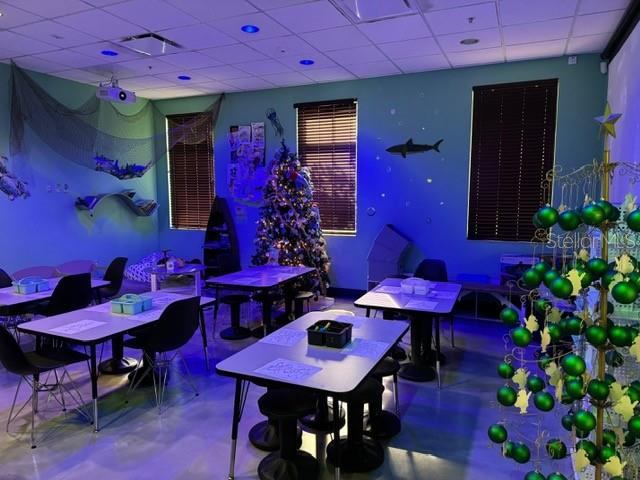 WINDSOR AT WESTSIDE PH 1 - Residential