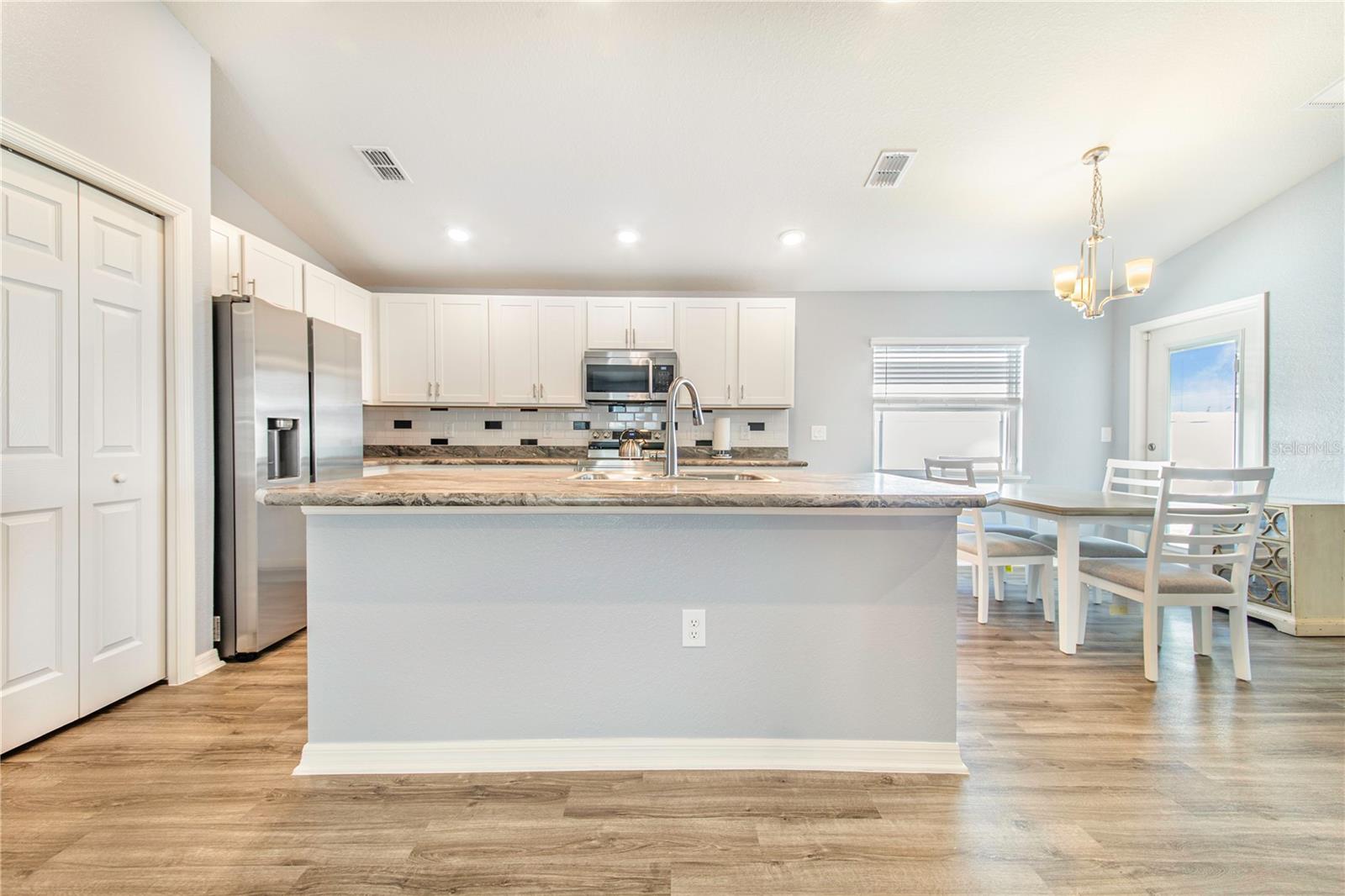 BRIDGEPORT LAKES PH TWO - Residential