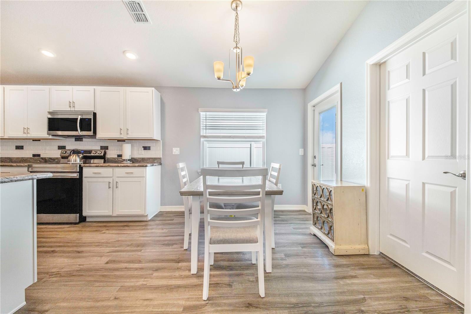 BRIDGEPORT LAKES PH TWO - Residential