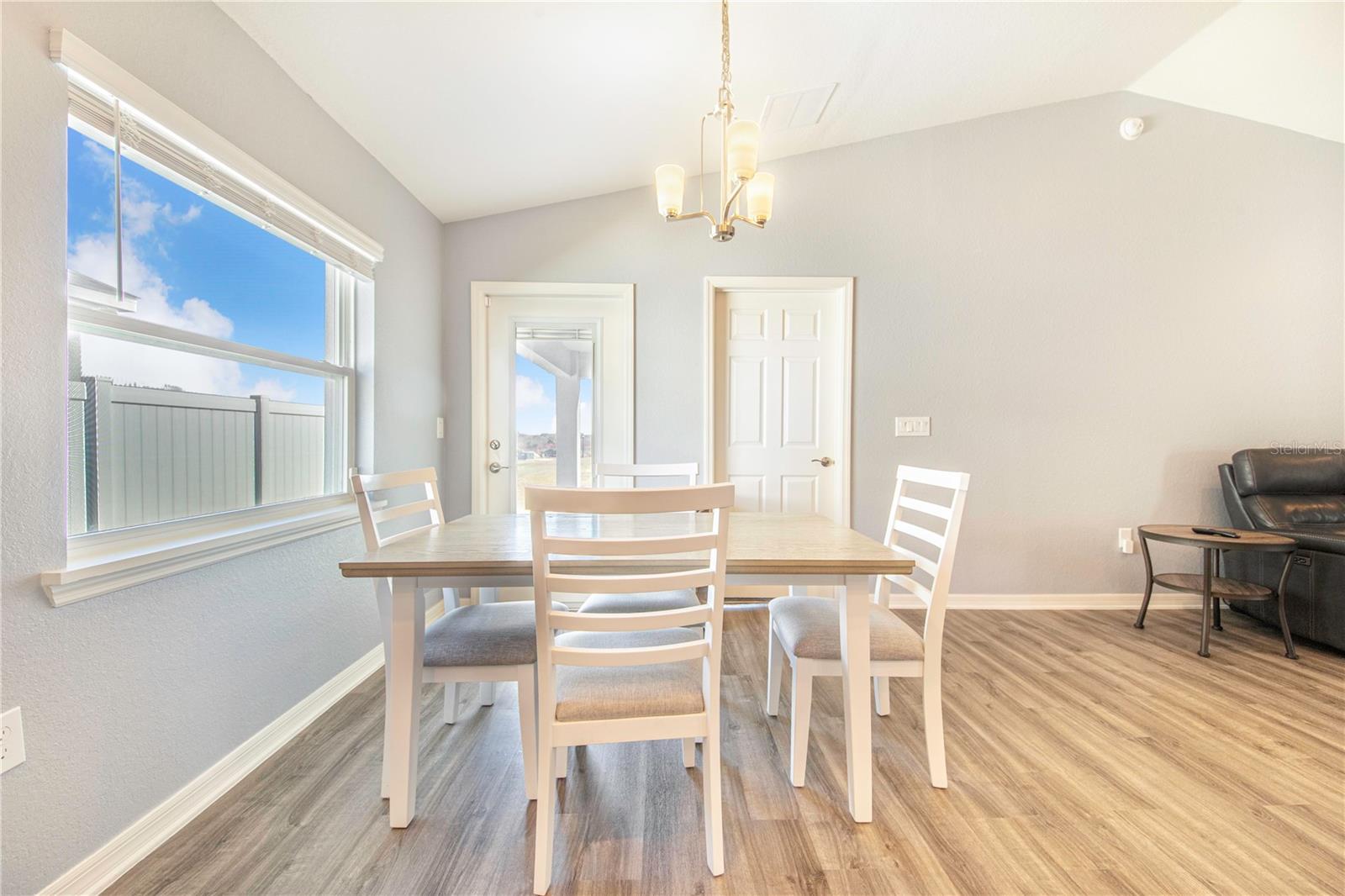 BRIDGEPORT LAKES PH TWO - Residential