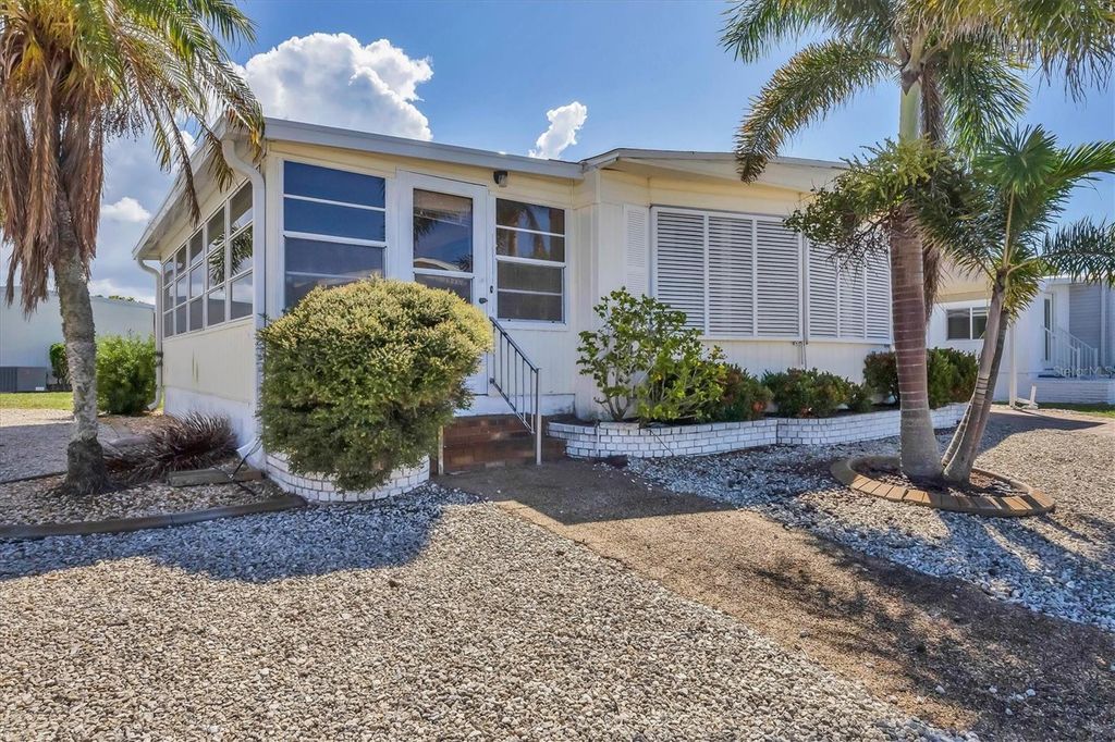 Photo of 14 S Flora Vista Street, Englewood, FL 34223 (MLS # D6143918)