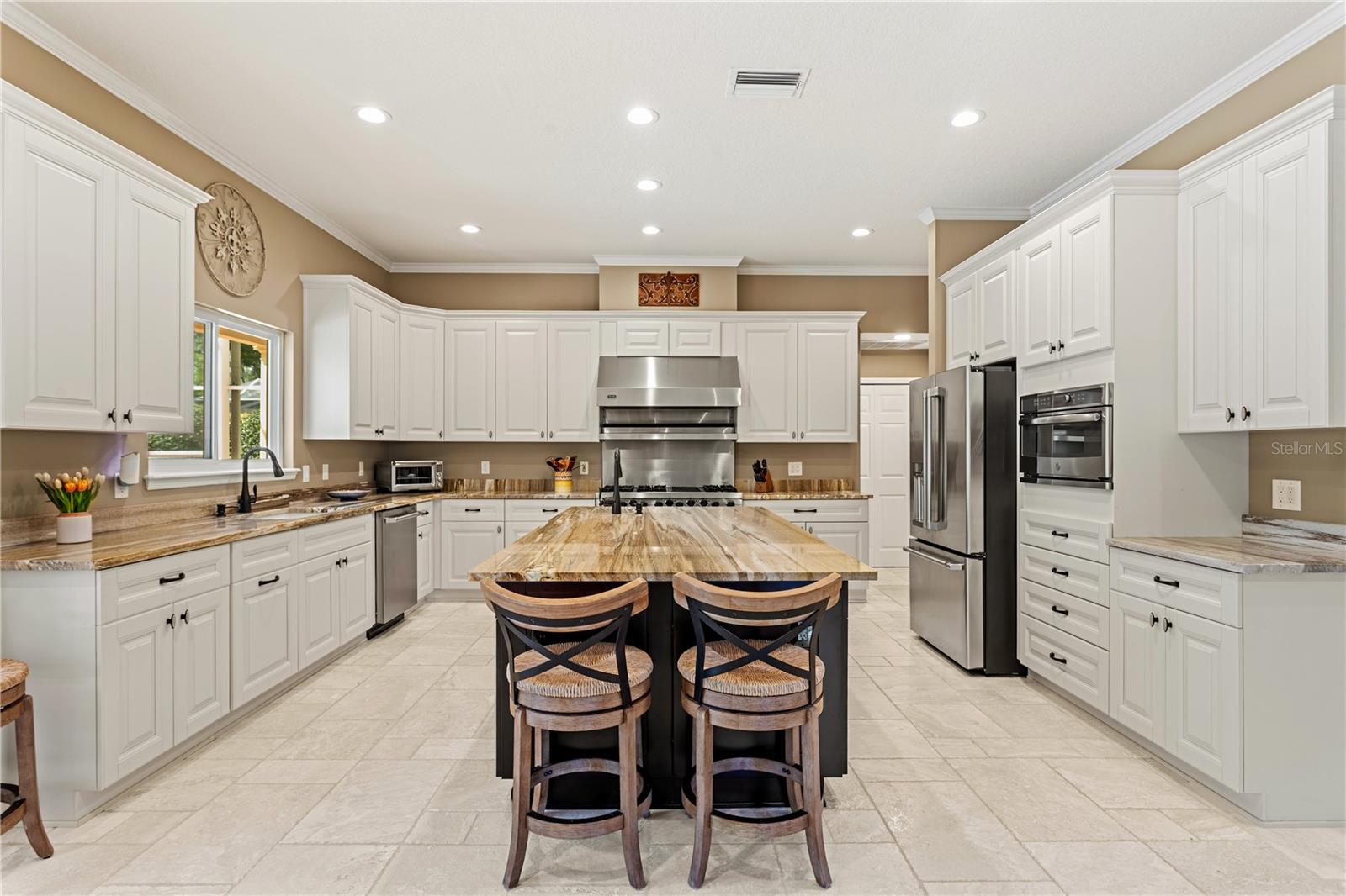 FISH HAWK TRAILS - Residential