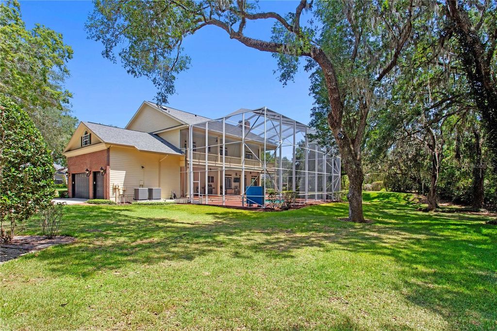 Photo of 5017 Muir Way, Lithia, FL 33547 (MLS # TB8380786)