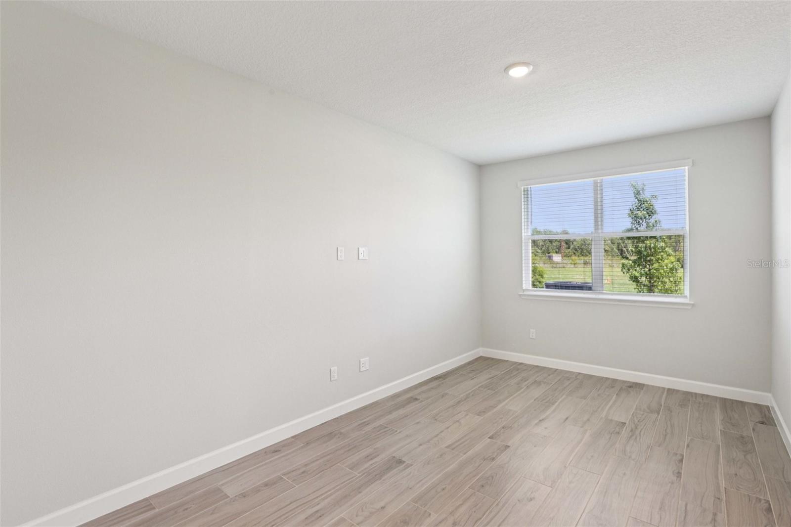 7558 DEER VALLEY CIRCLE